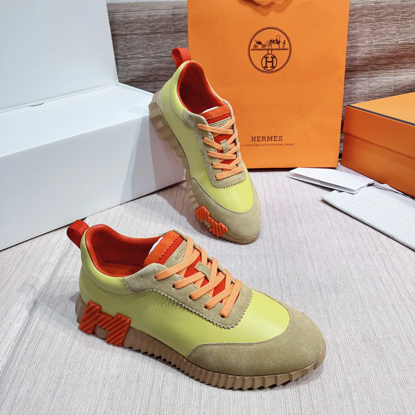 Кроссовки Женские Hermes 17749548