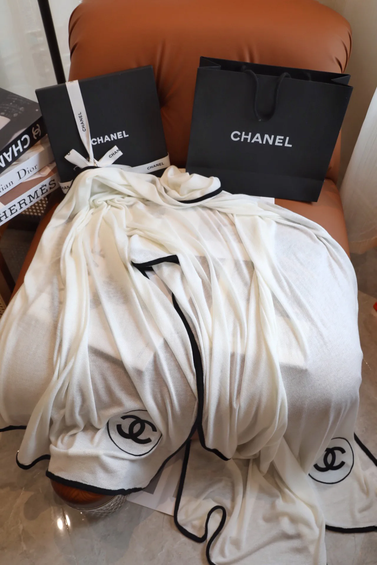 Шарфы Chanel 17991587
