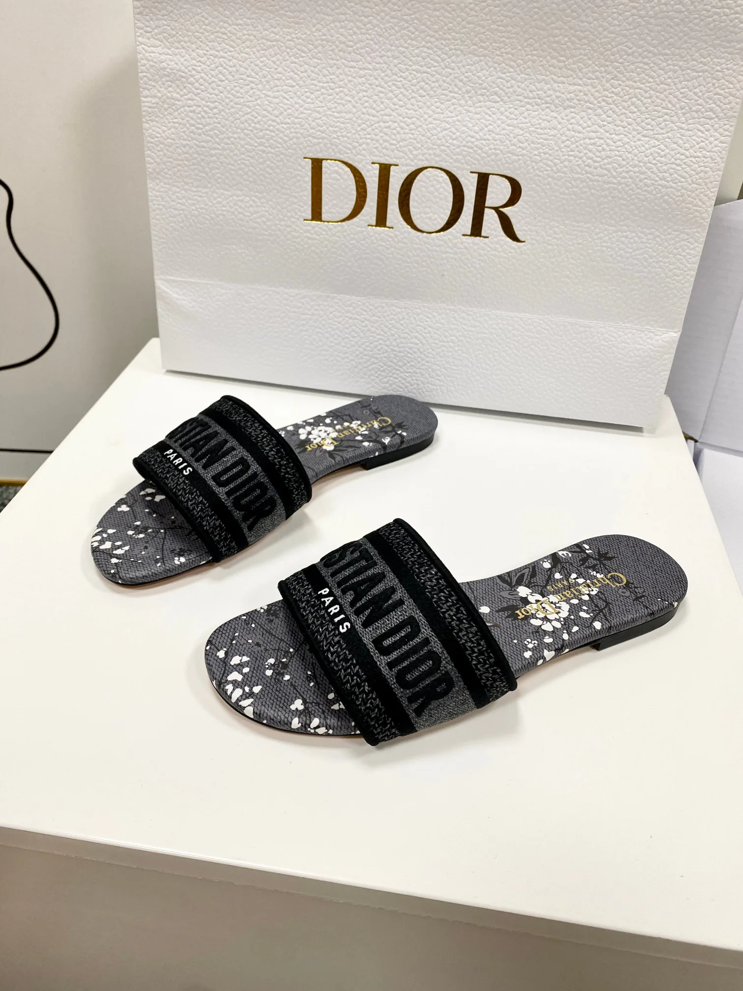 Шлепанцы Женские Christian Dior 12877225
