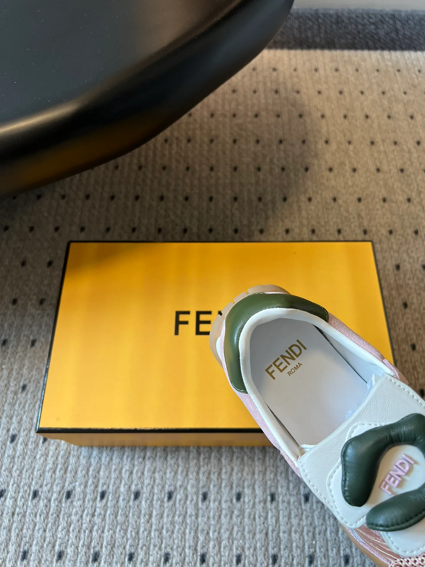 Кроссовки Женские Fendi 12706918