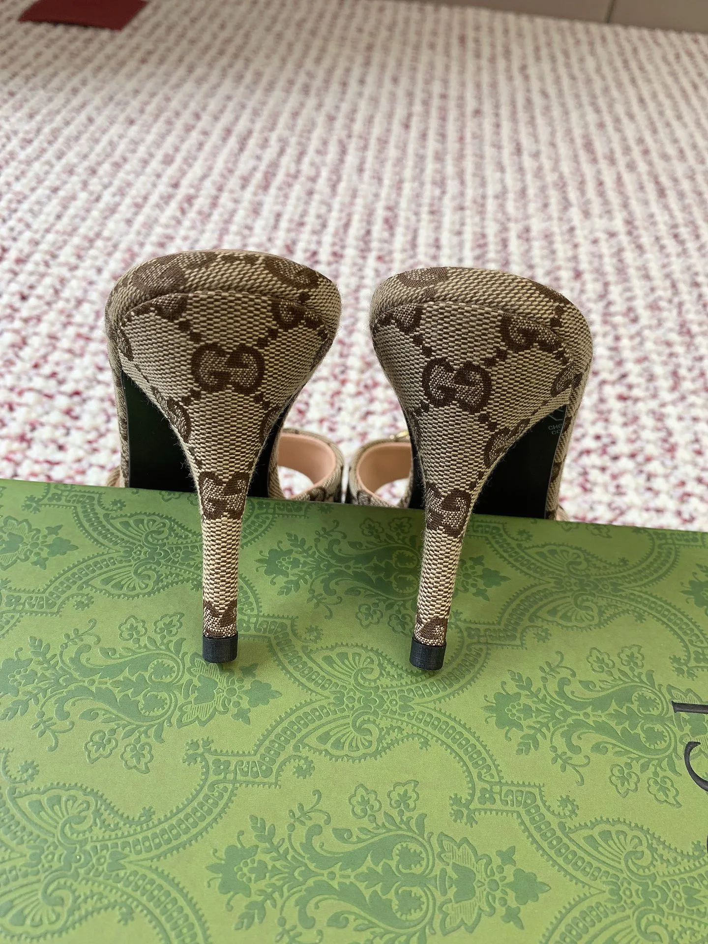 Босоножки Женские Gucci 13085008