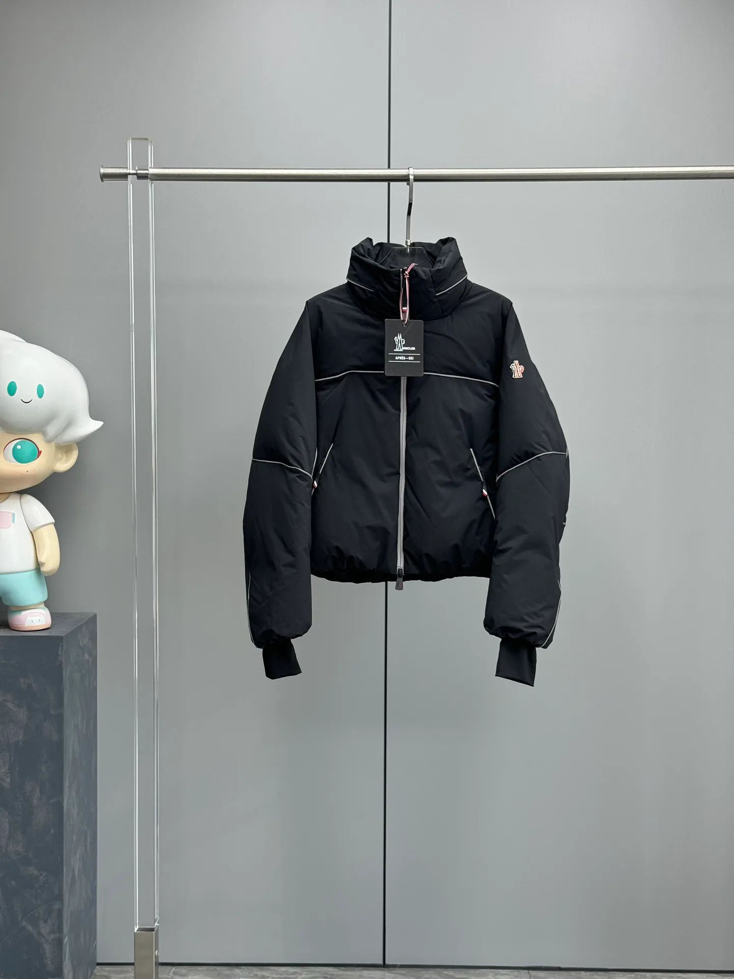 Куртки И Пуховики Женские Moncler 17939203