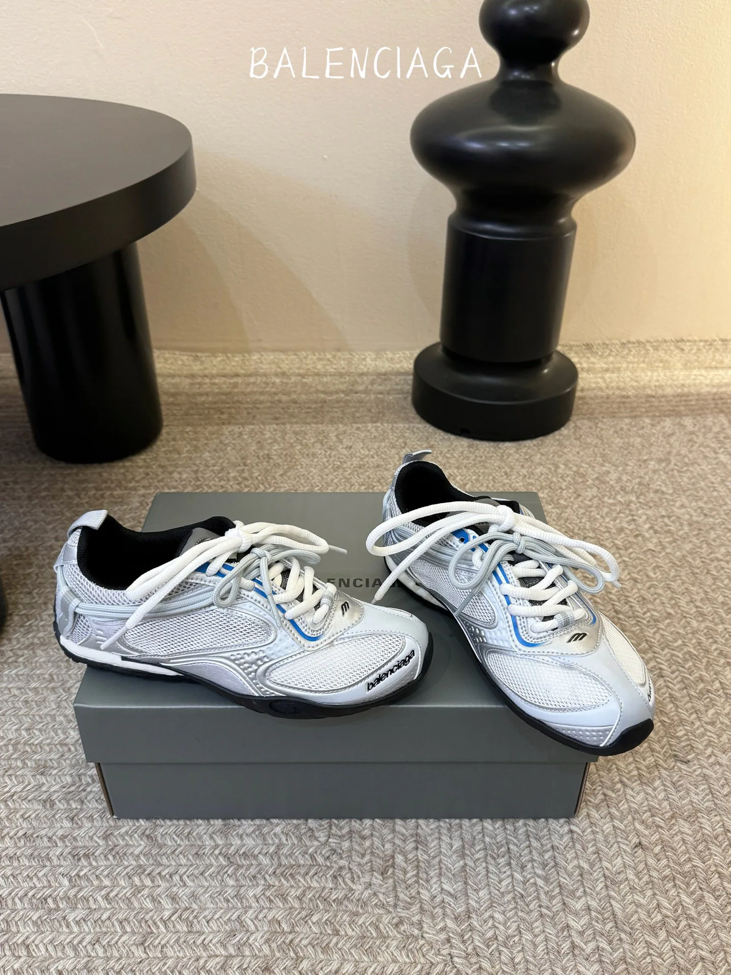 Кроссовки Женские Balenciaga 11695961