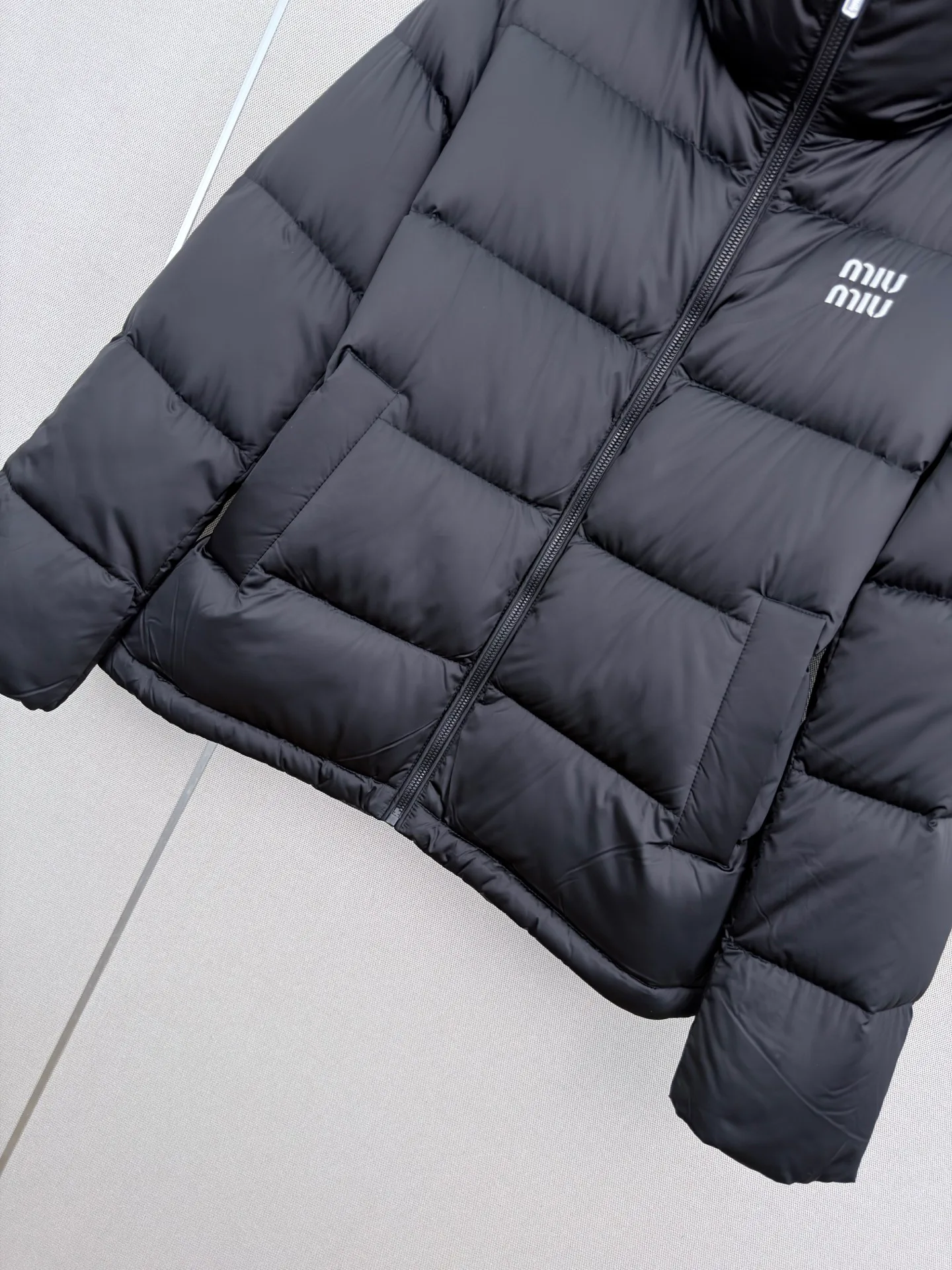 Куртки И Пуховики Женские Miu Miu 19555744