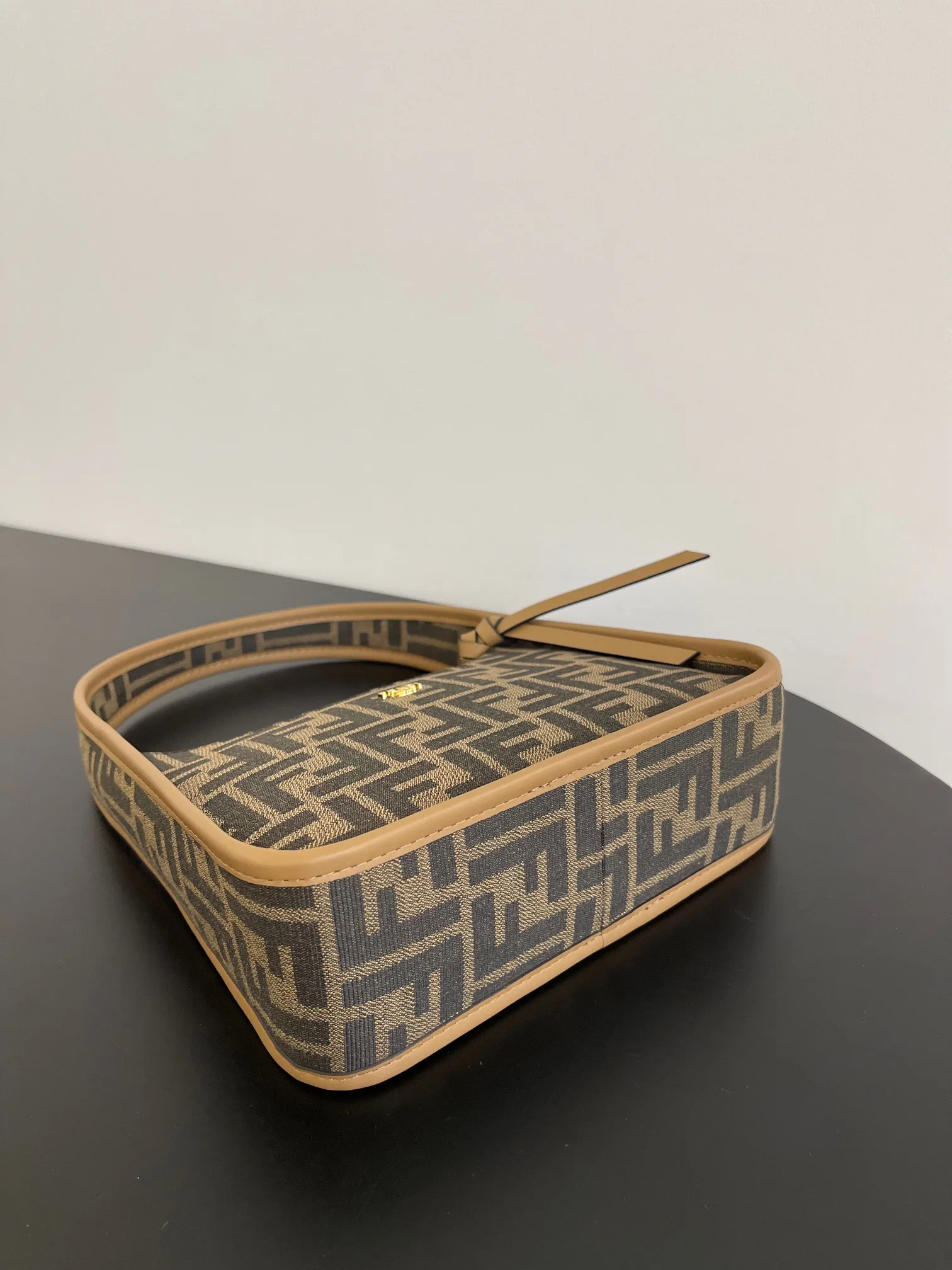 Классические Сумки Женские Fendi 13234541