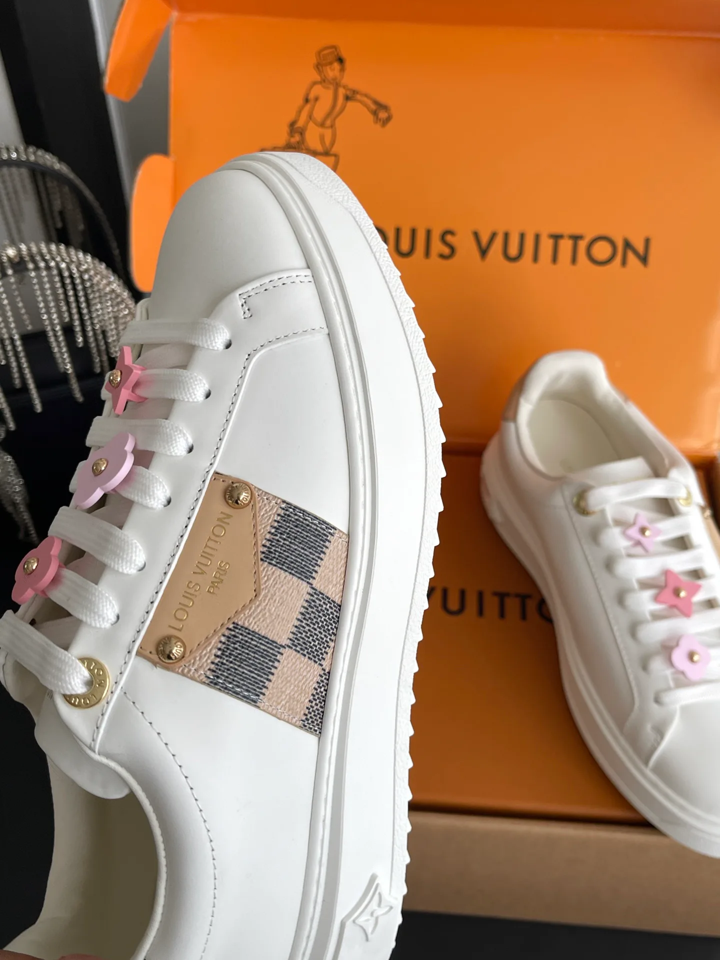 Кроссовки Женские Louis Vuitton 19366369