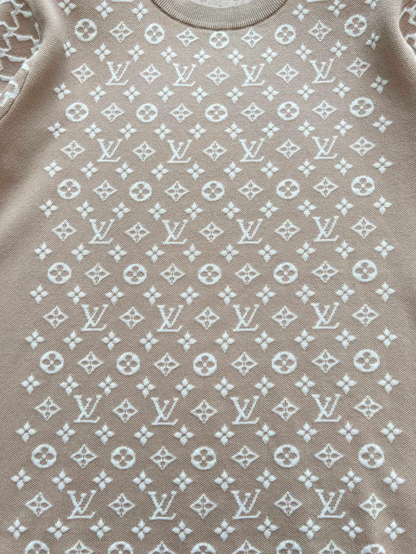 Топы Женские Louis Vuitton 11700136