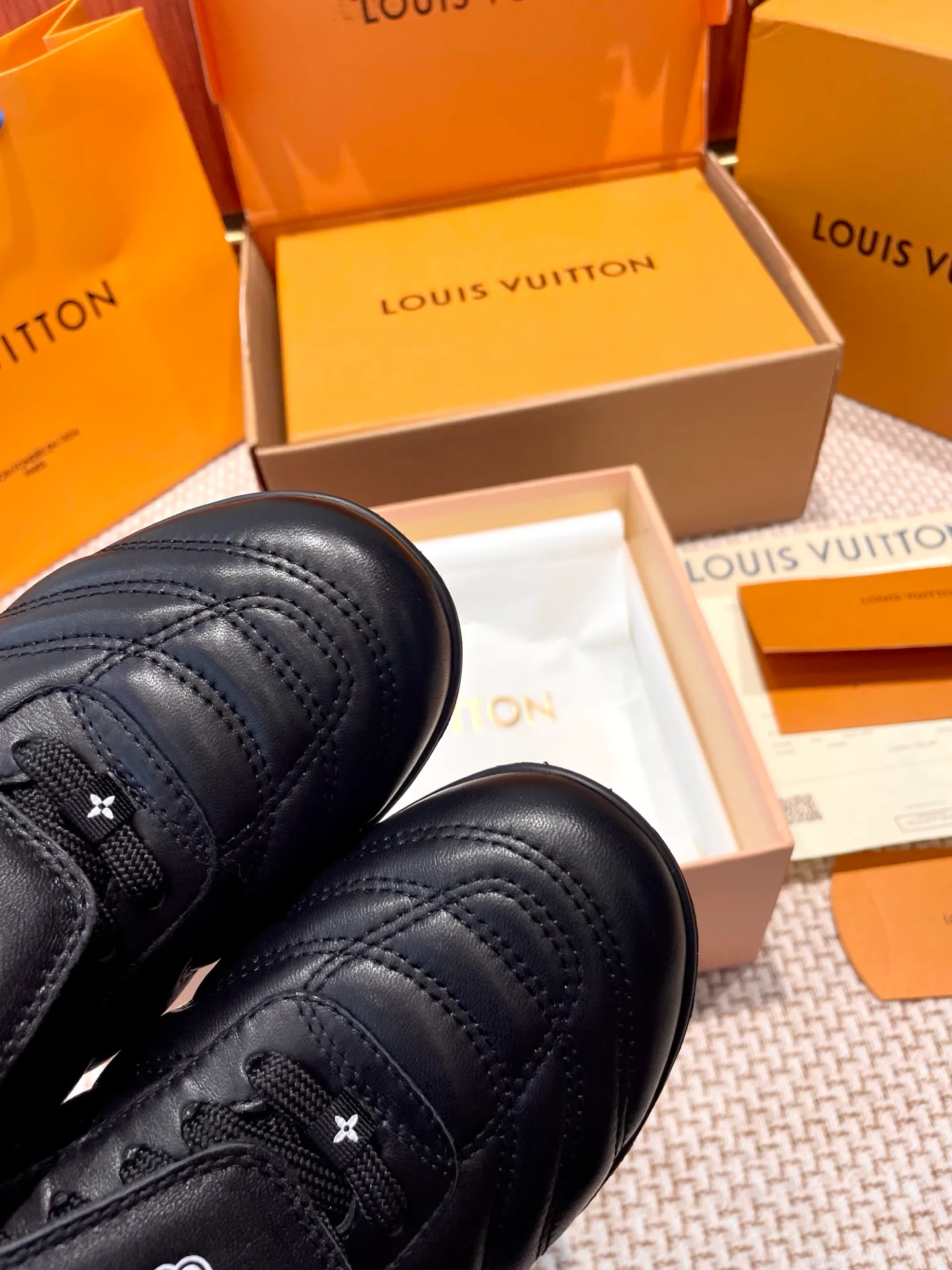 Кроссовки Женские Louis Vuitton 33440