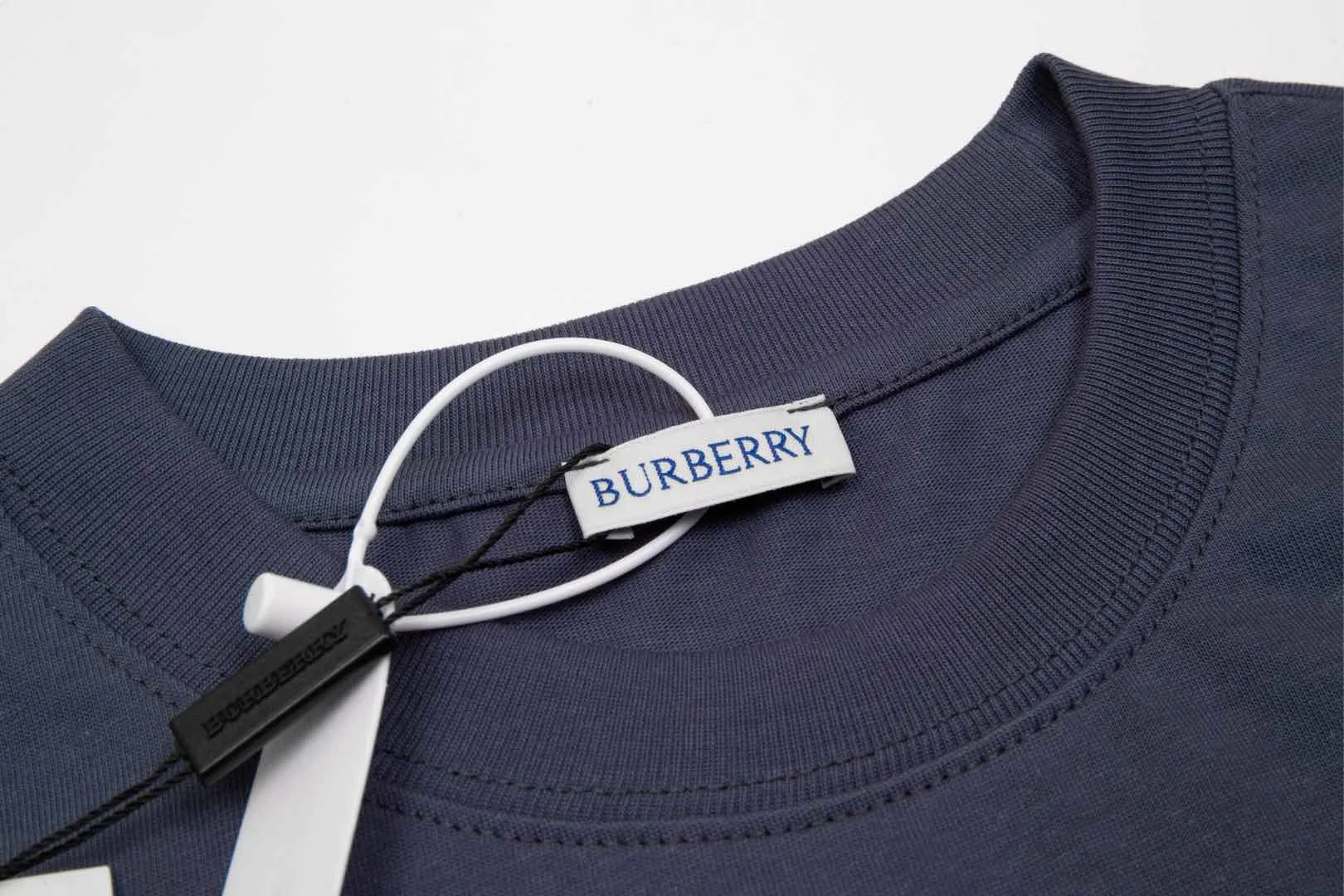 Футболки Женские Burberry 17747