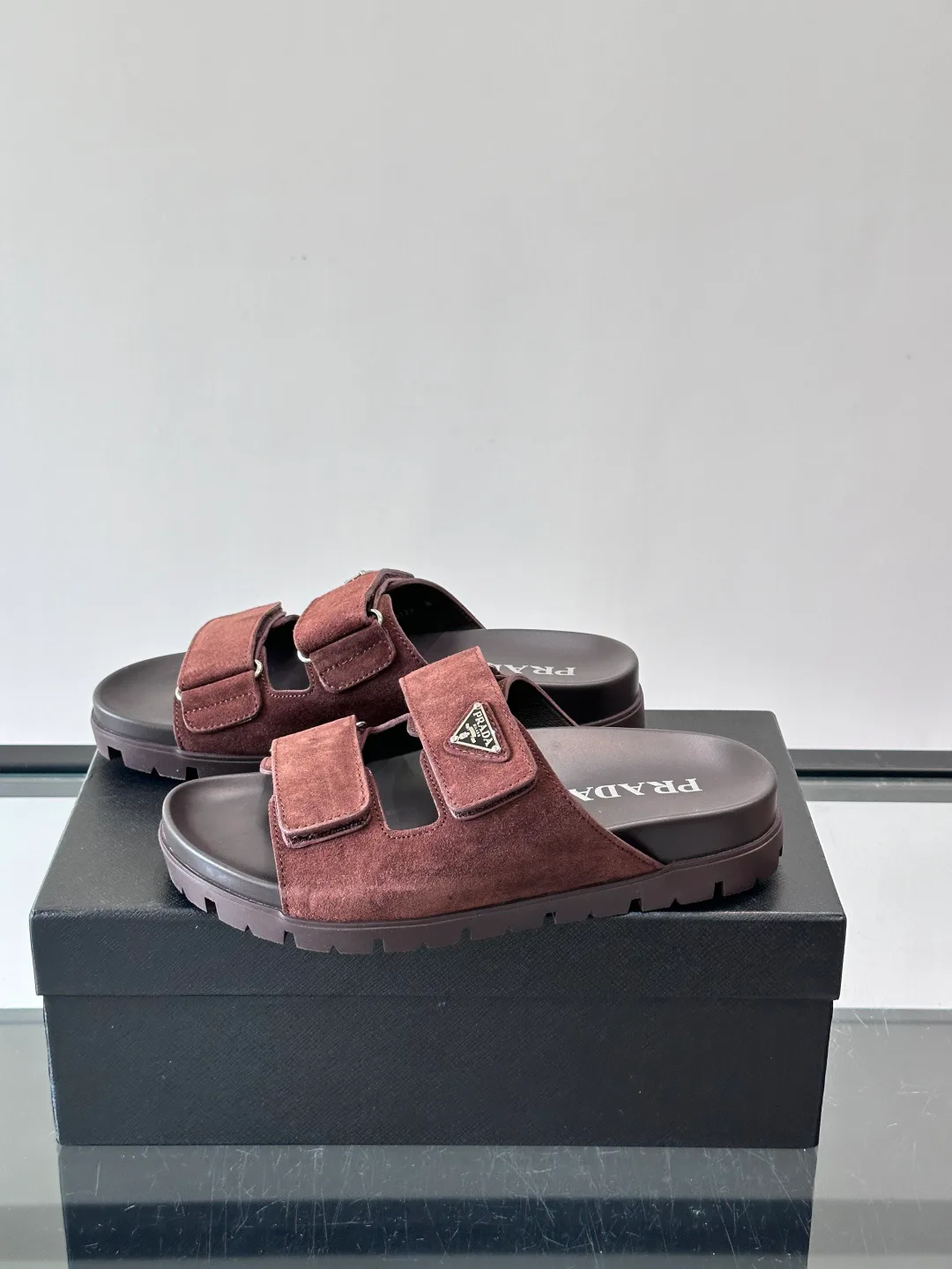 Шлепанцы Женские Prada 17689186