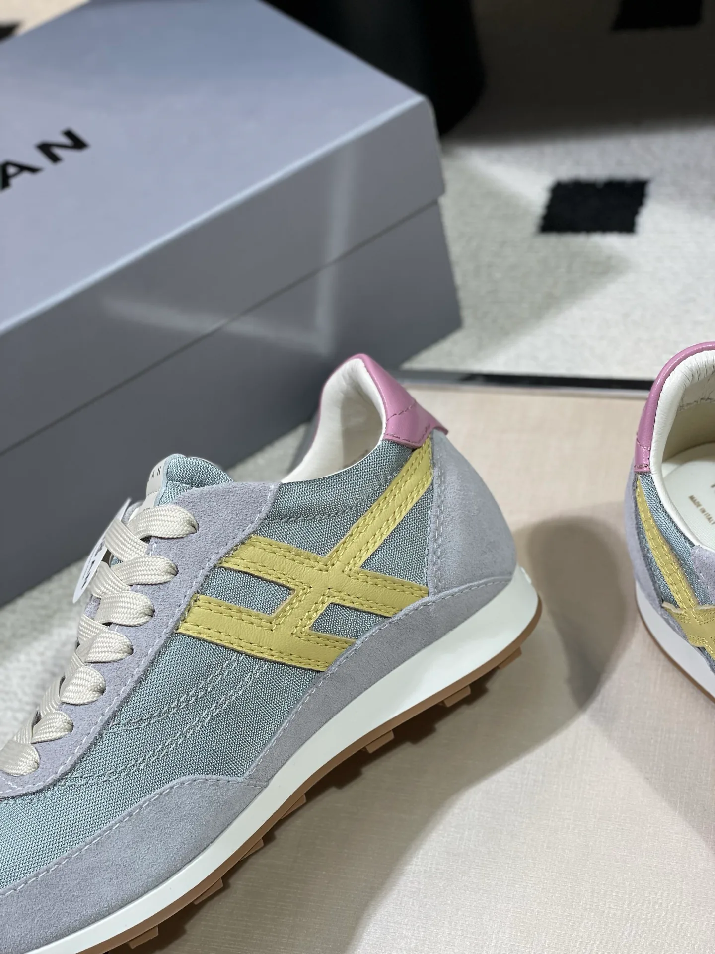 Кроссовки Женские Hogan 11758684