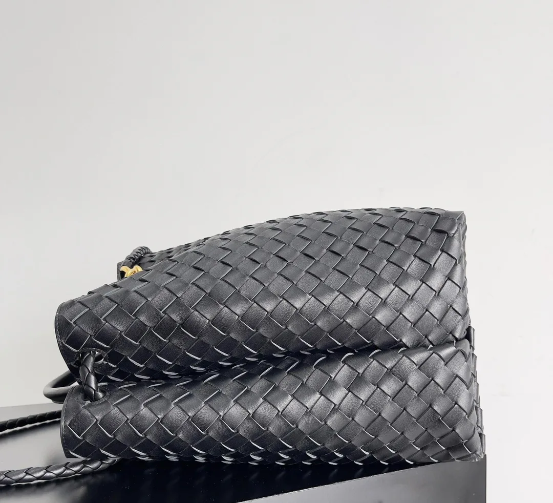 Классические Сумки Женские Bottega Veneta 17972835