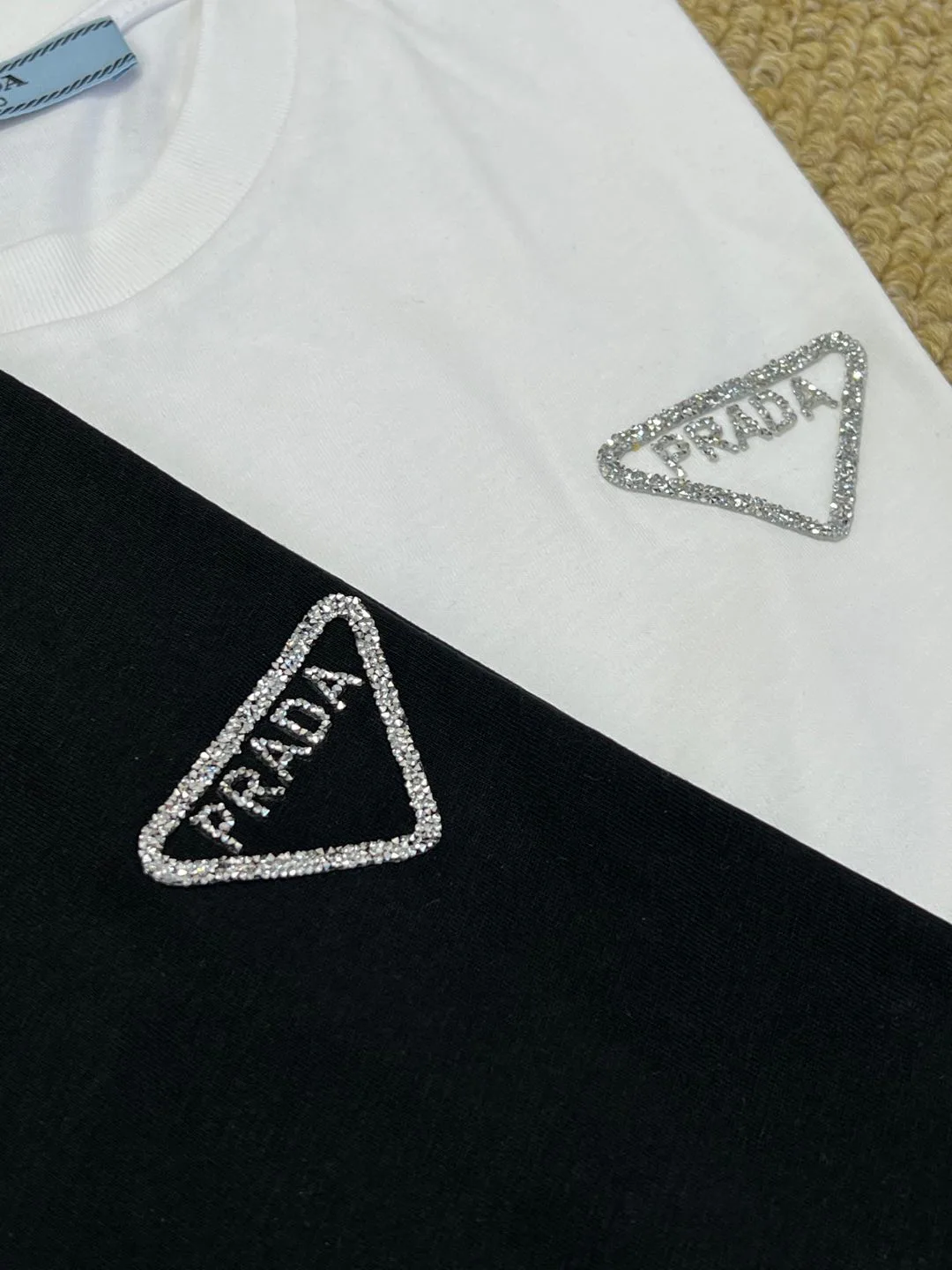 Футболки Женские Prada 11812843