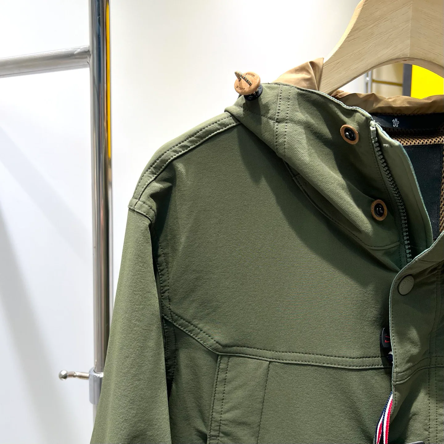 Куртки И Пуховики Мужские Moncler 11909049