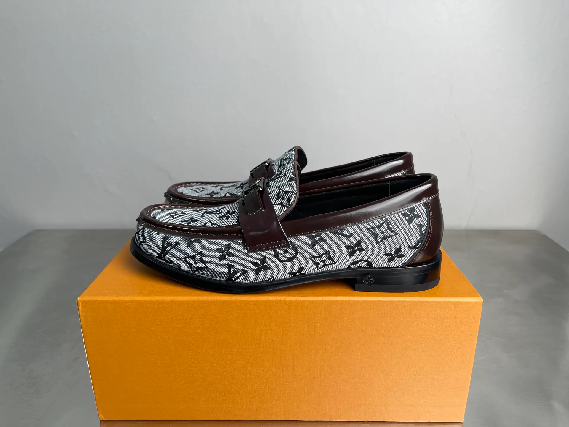 Лоферы И Туфли Мужские Louis Vuitton 18519404