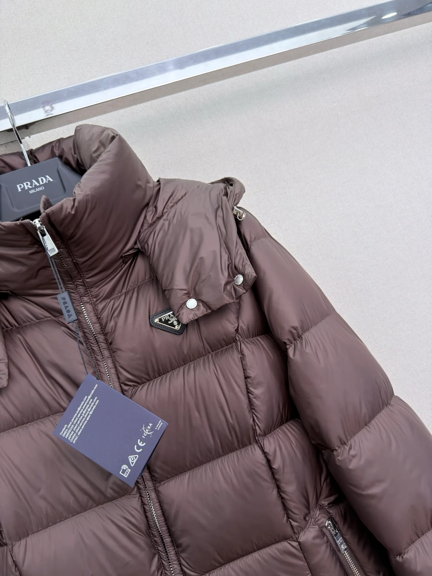 Куртки И Пуховики Женские Prada 18185813