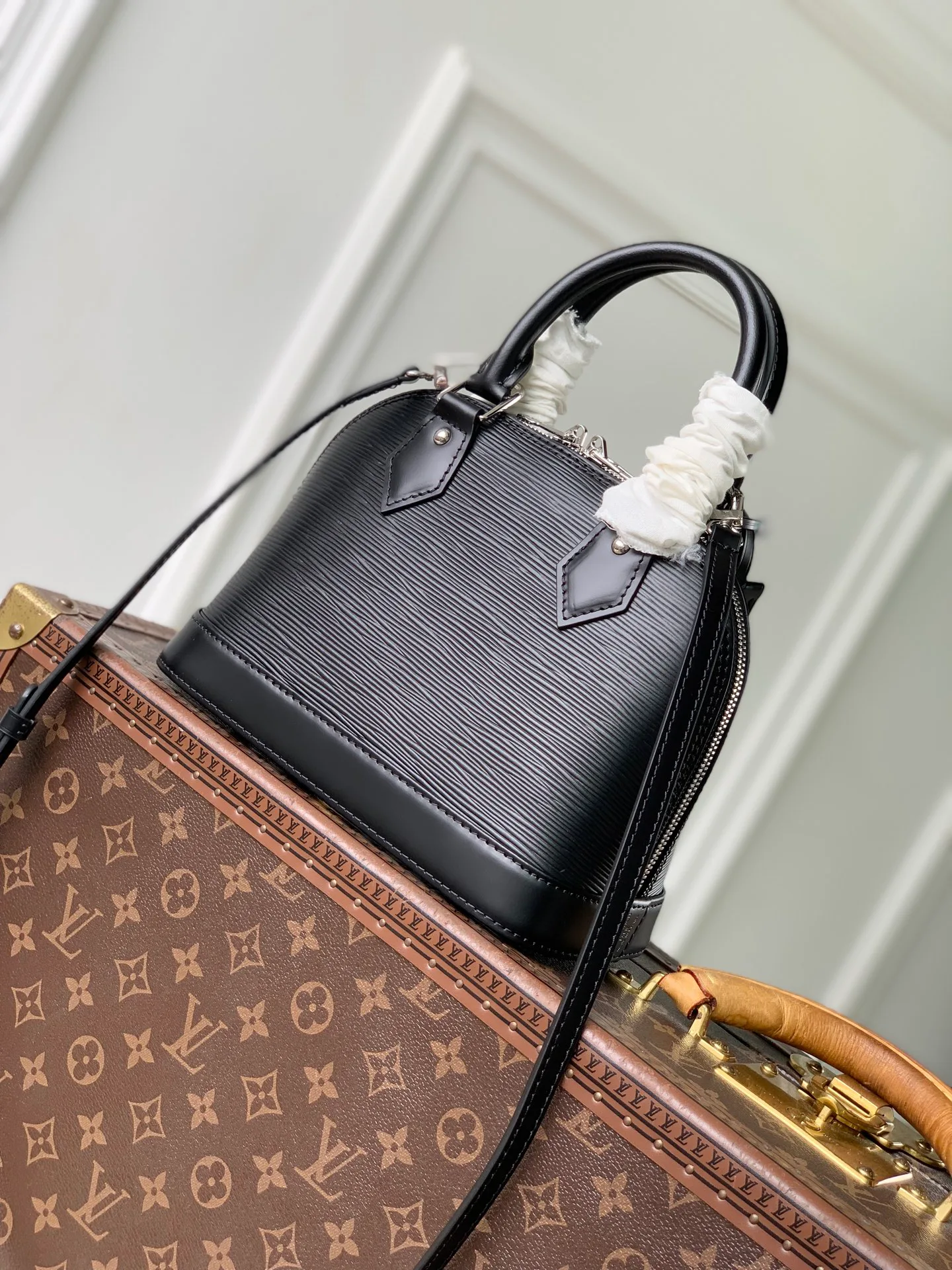 Классические Сумки Женские Louis Vuitton 18147537