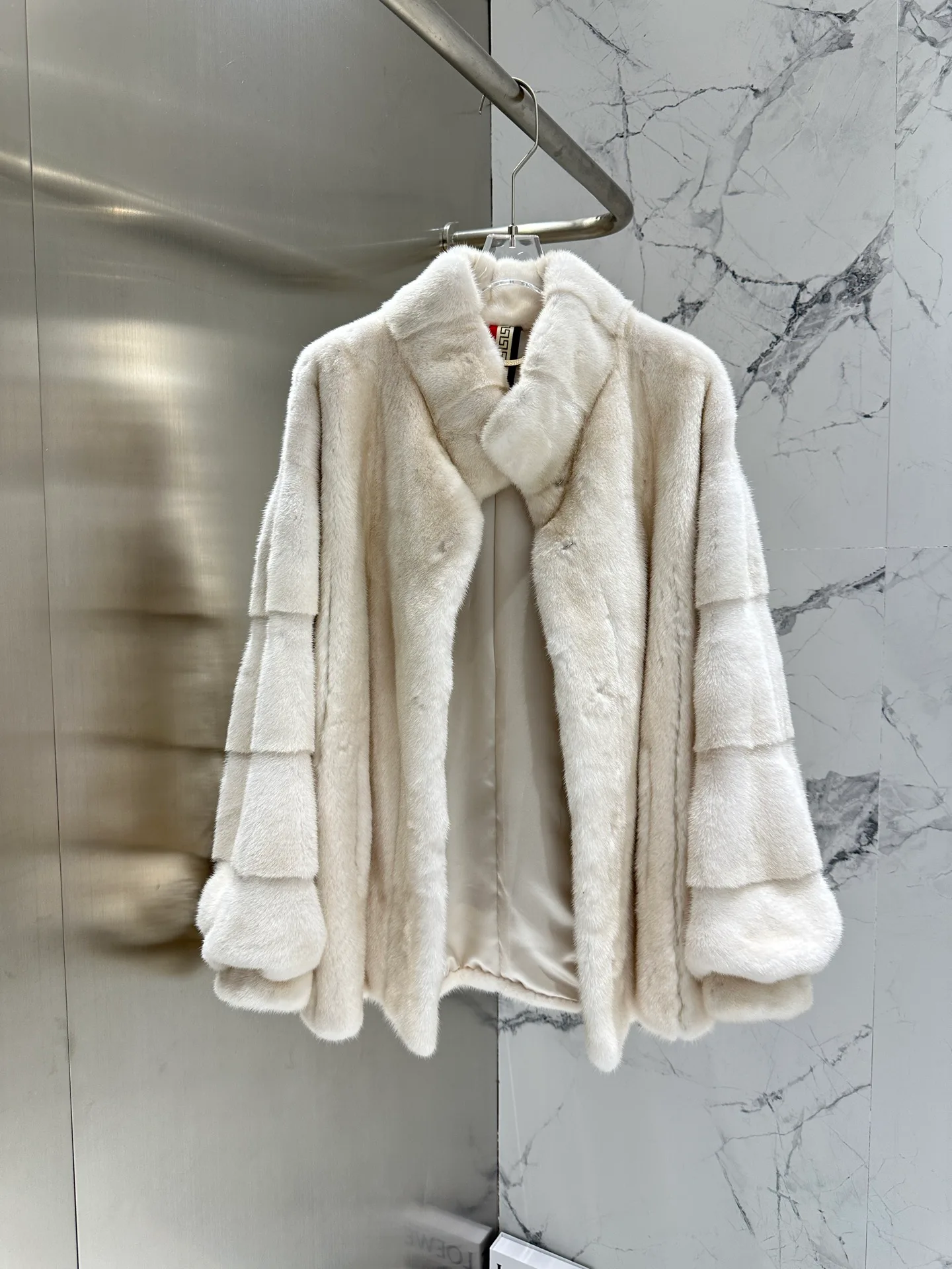 Шубы Женские Fendi 785703