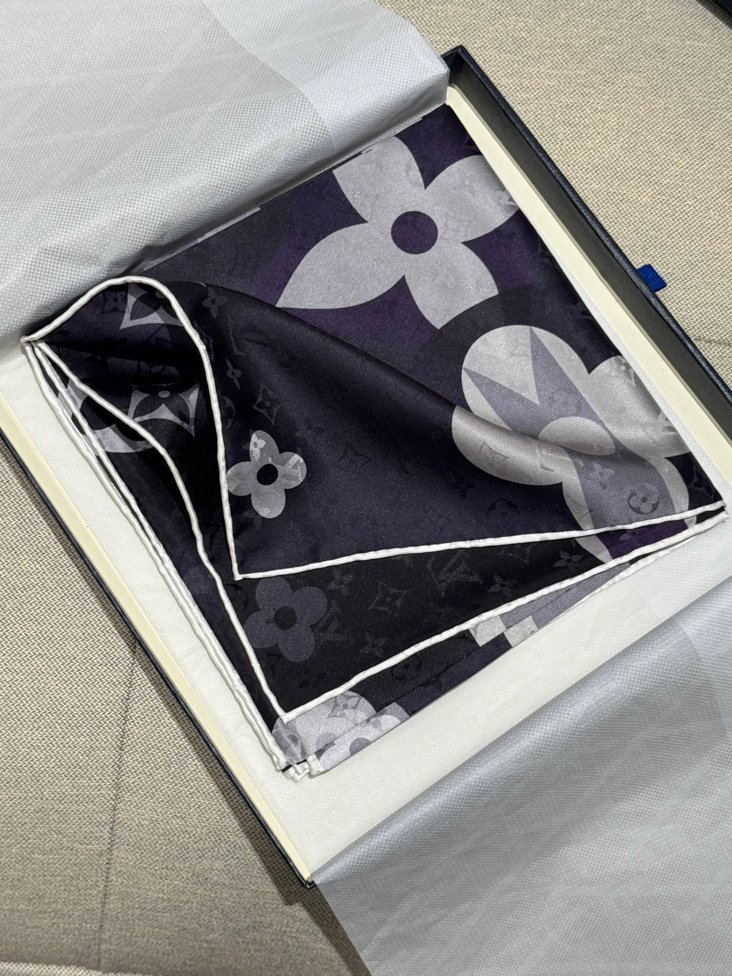 Шарфы Louis Vuitton 15395806