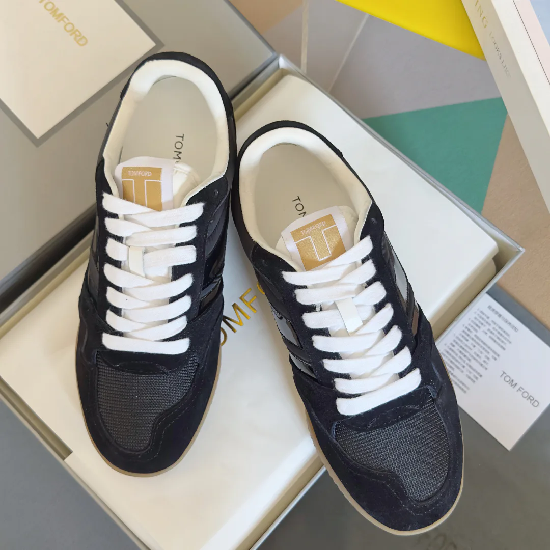 Кроссовки Женские Armani 350835