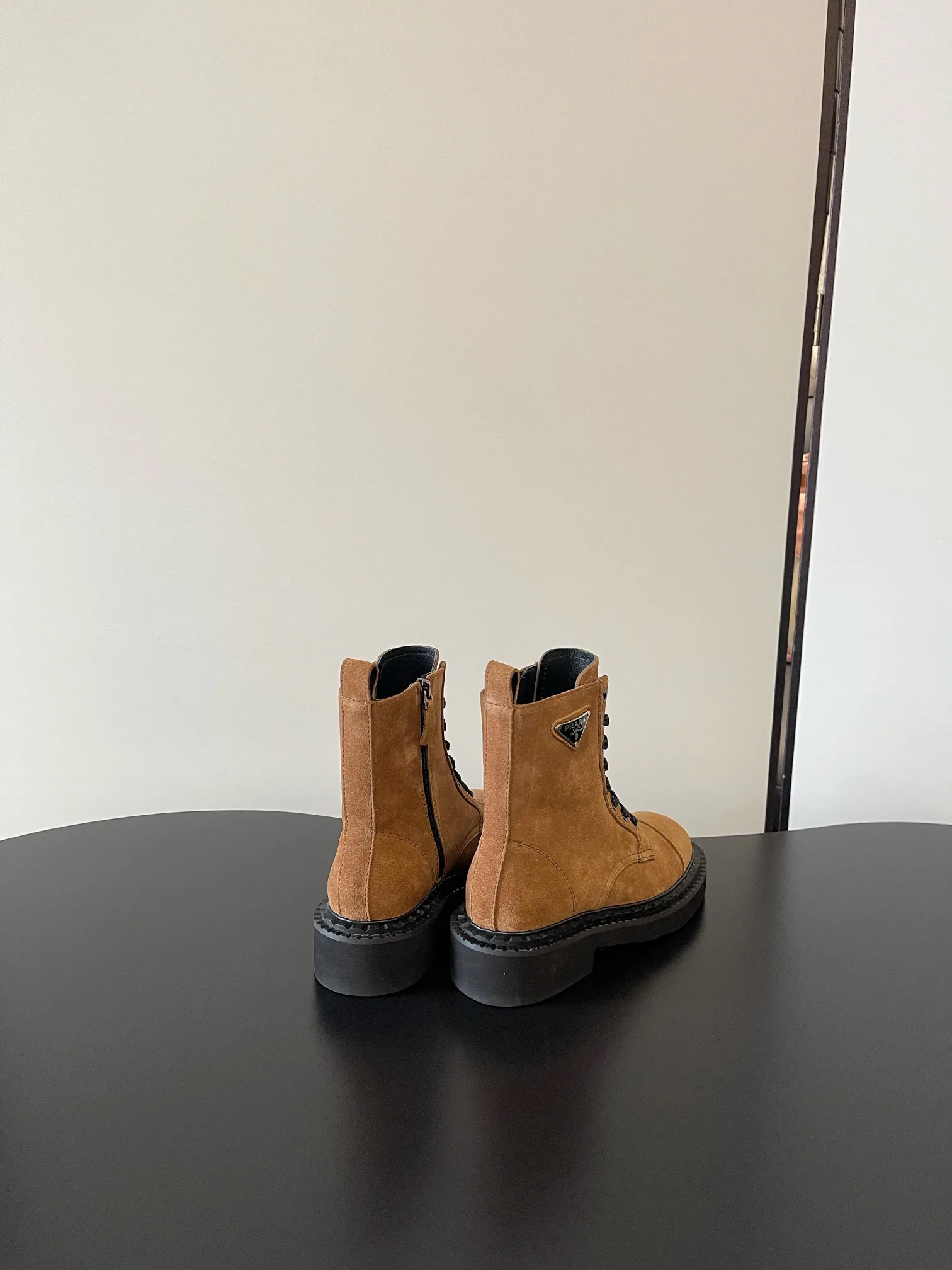Ботинки Женские Prada 18333879