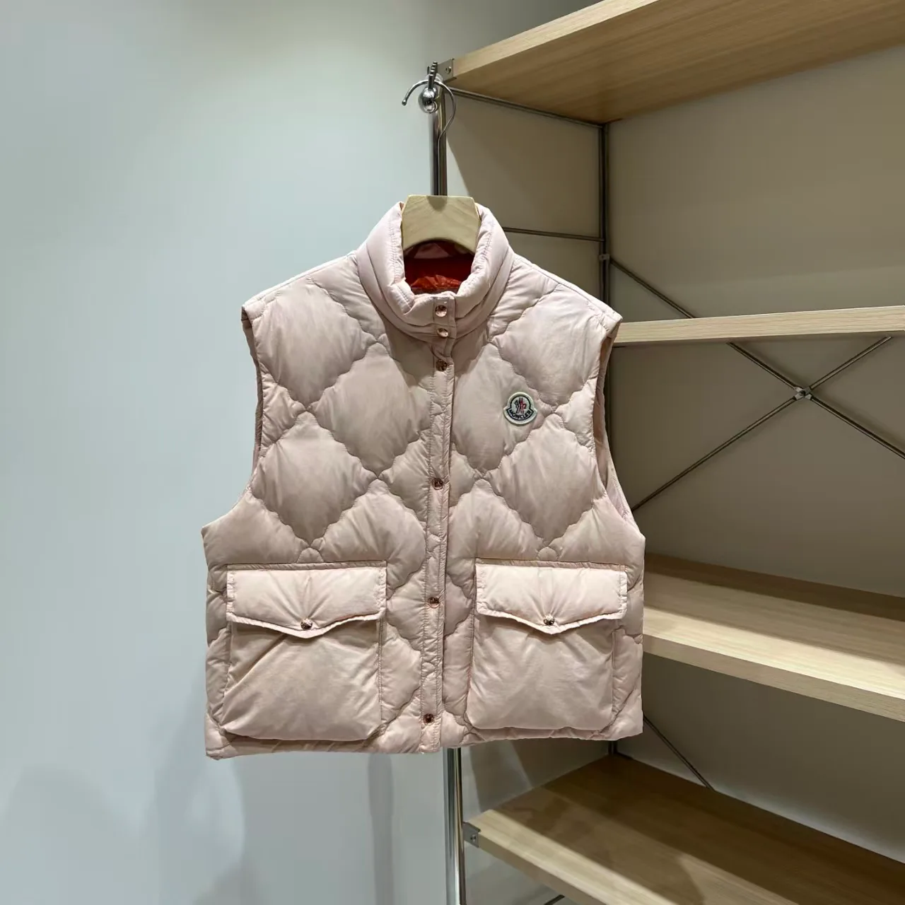 Жилеты Женские Moncler 18131409