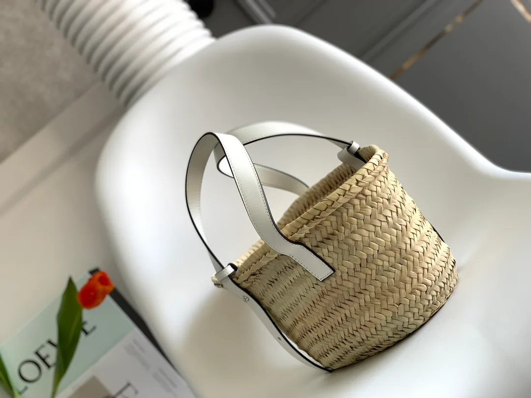 Классические Сумки Женские Loewe 12172480