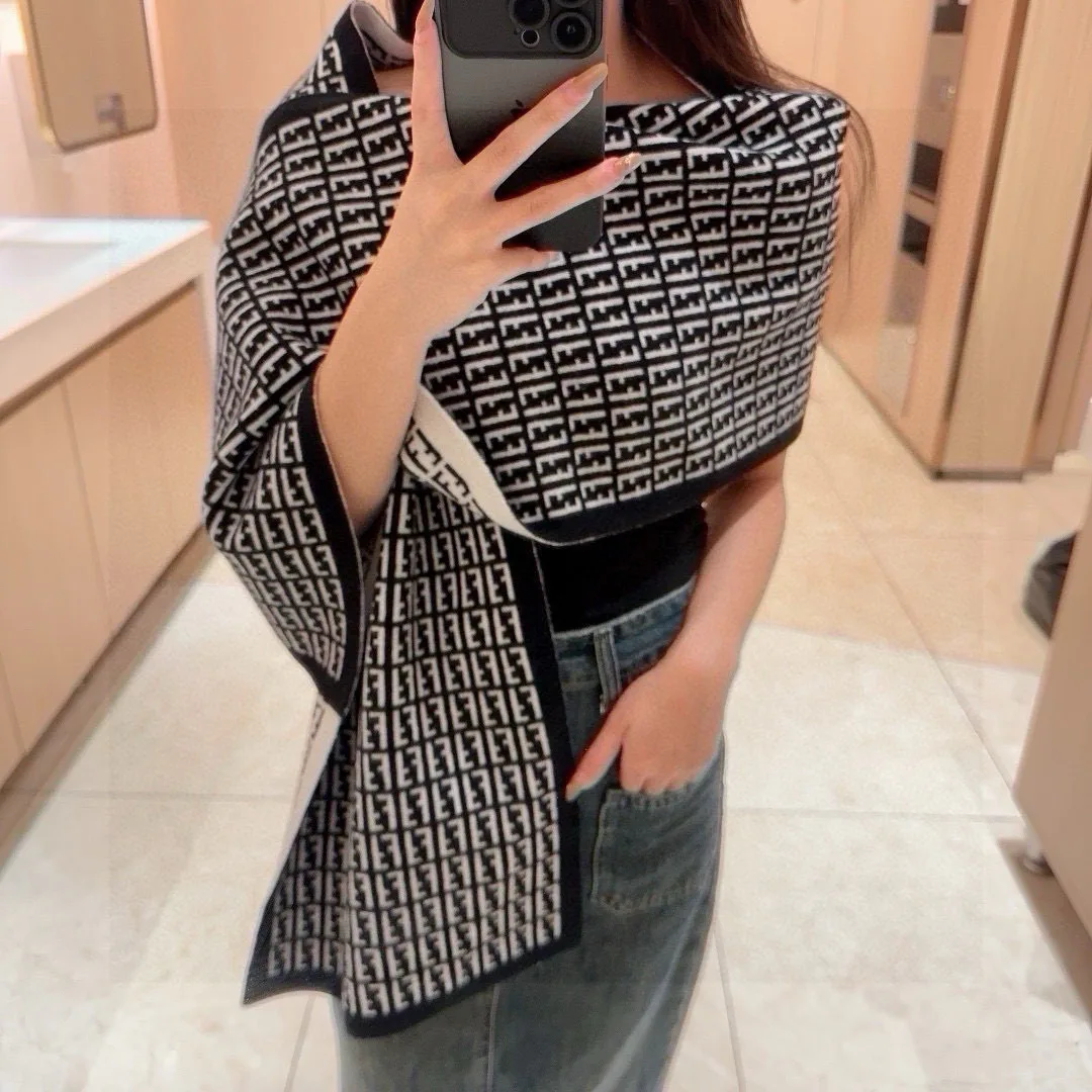 Шарфы Fendi 752677