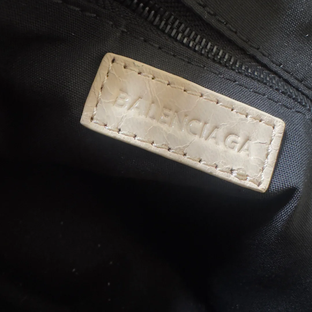 Сумки На Ремне Женские Balenciaga 11872246