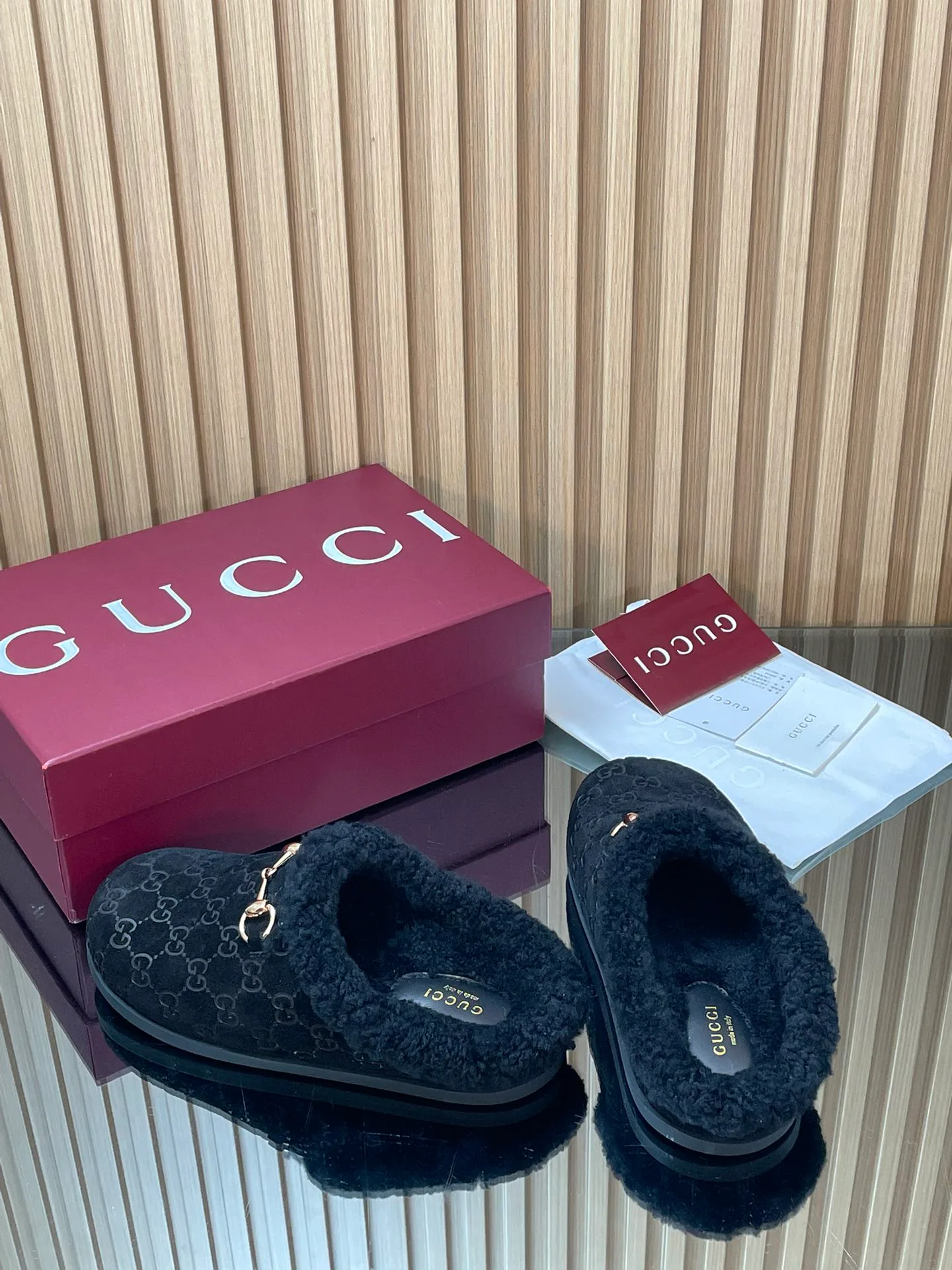 Тапочки Женские Gucci 18703252
