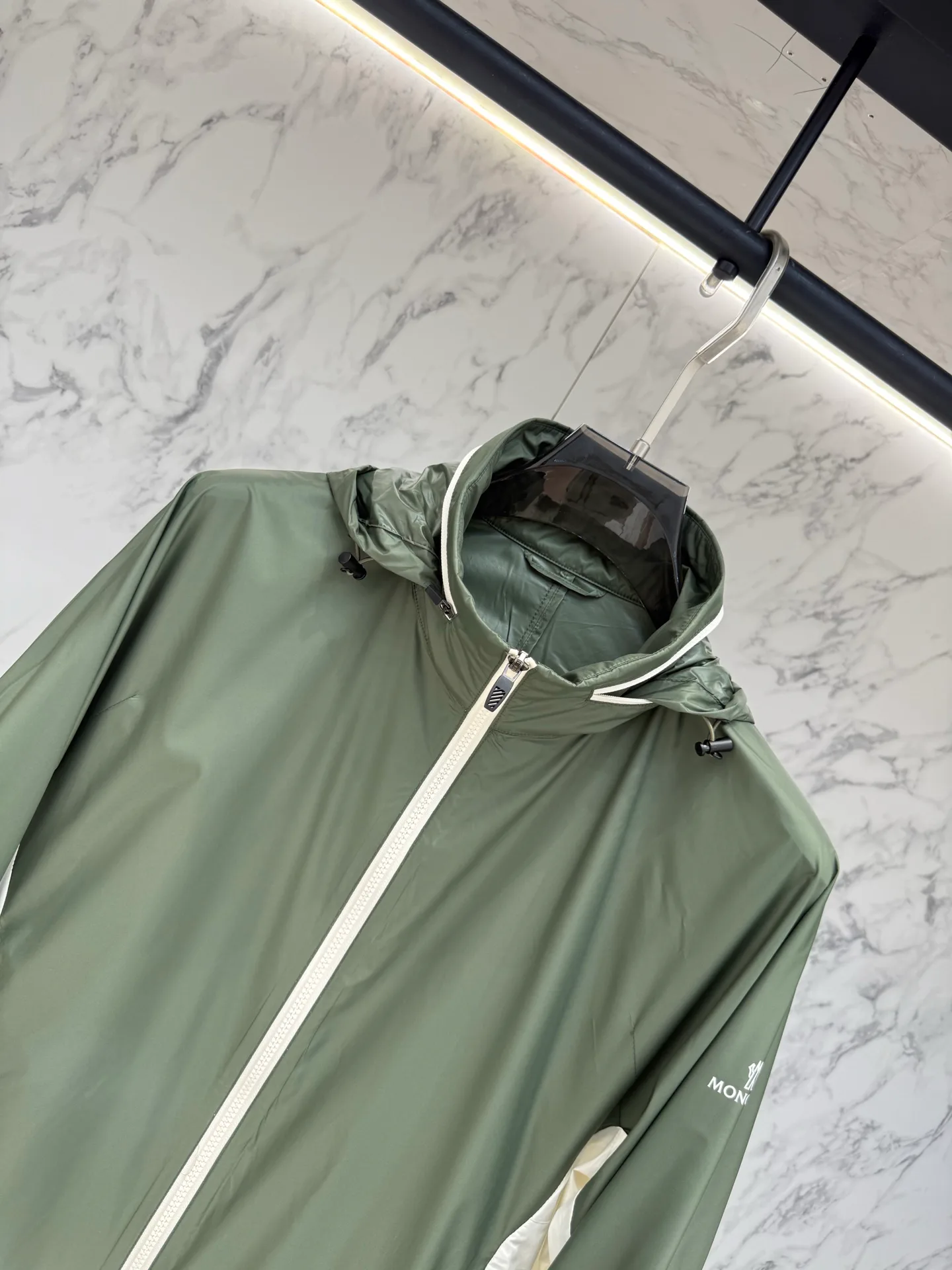 Куртки И Пуховики Мужские Moncler 11512959