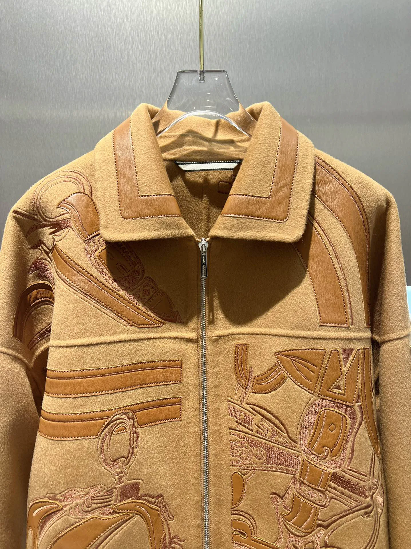 Куртки И Пуховики Женские Hermes 1757150