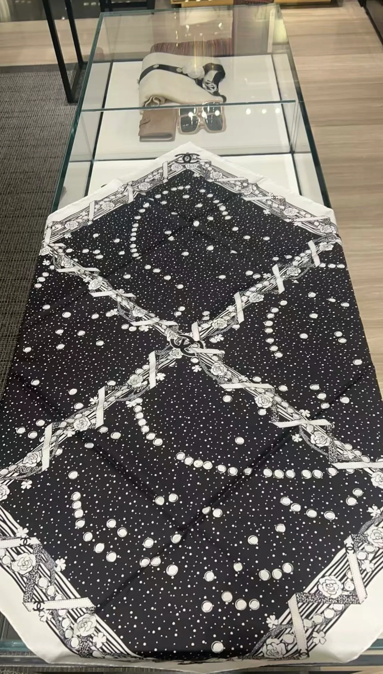 Платки Chanel 18222453