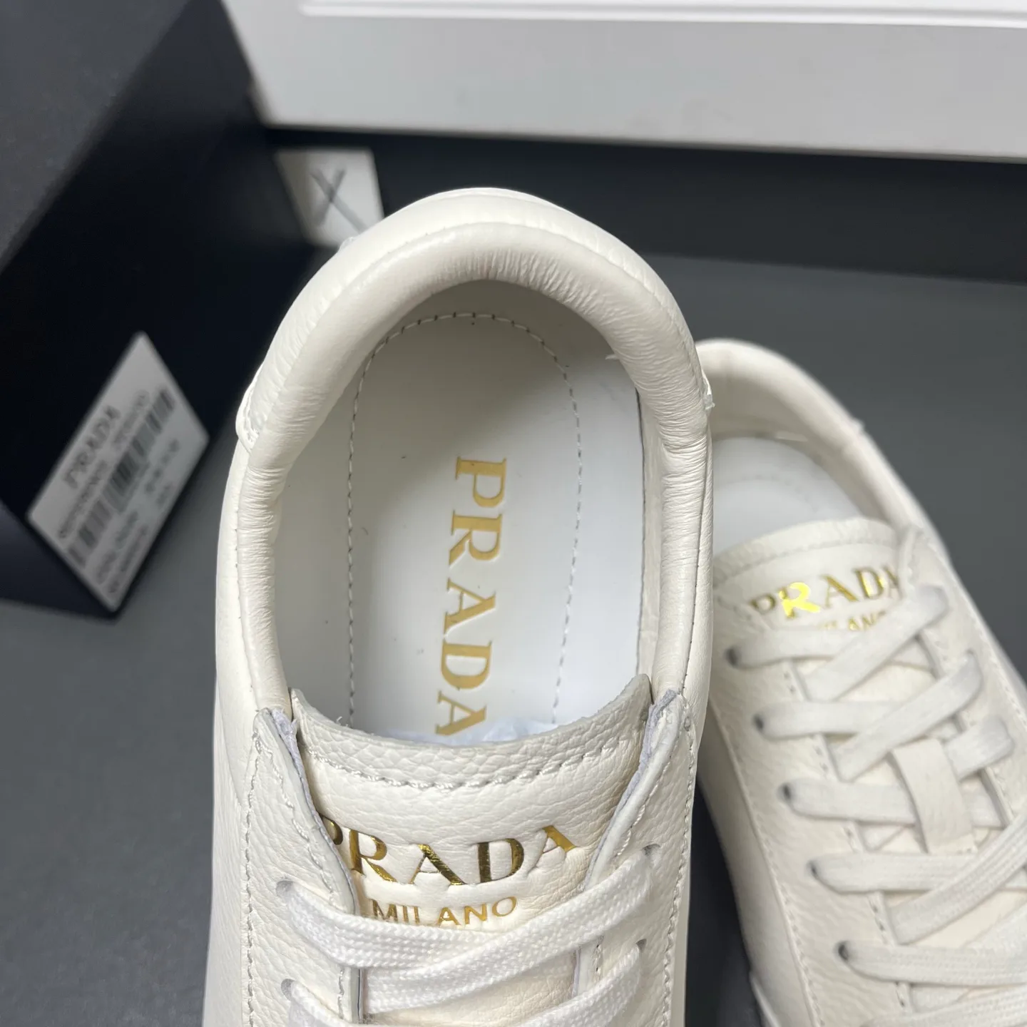 Кроссовки Мужские Prada 13569579