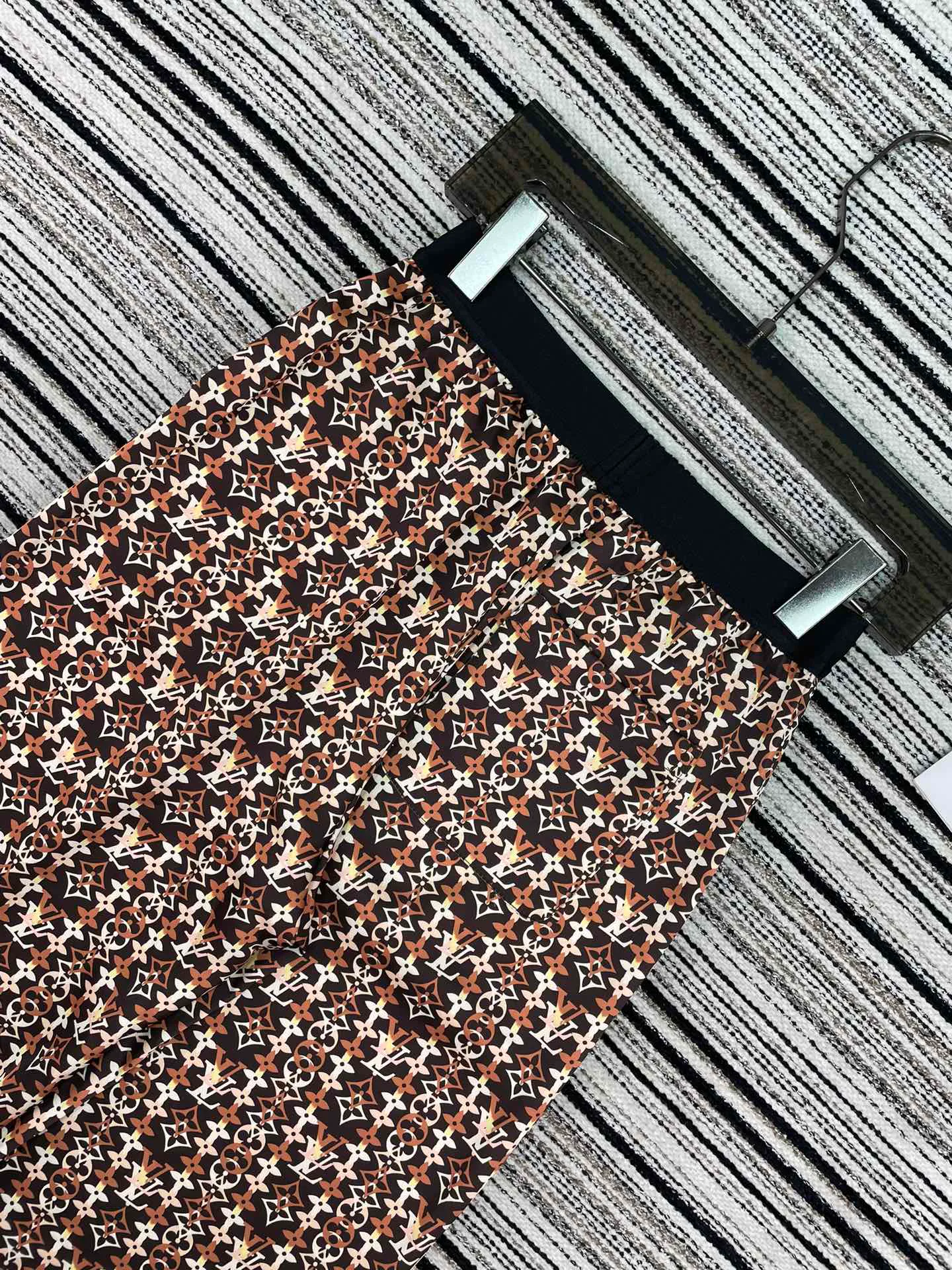 Брюки Женские Louis Vuitton 10035725