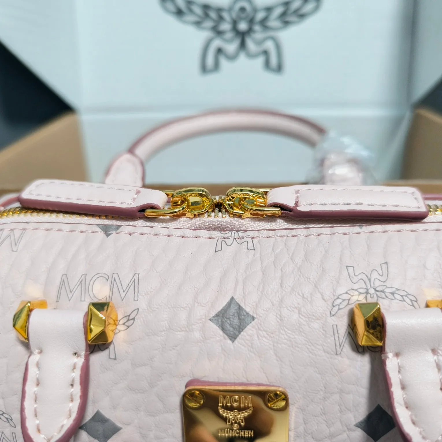 Классические Сумки Женские Mcm 17896740