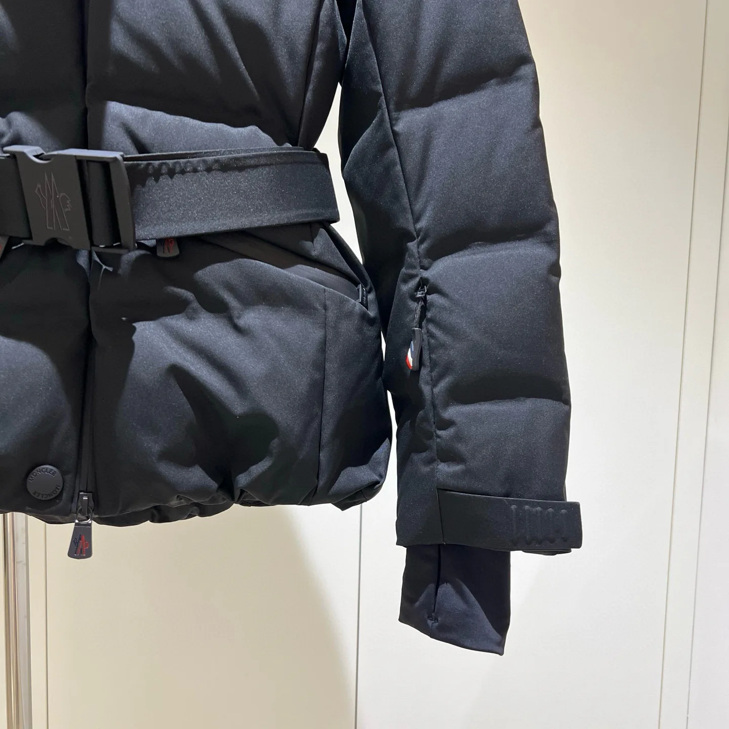 Куртки И Пуховики Женские Moncler 18336961