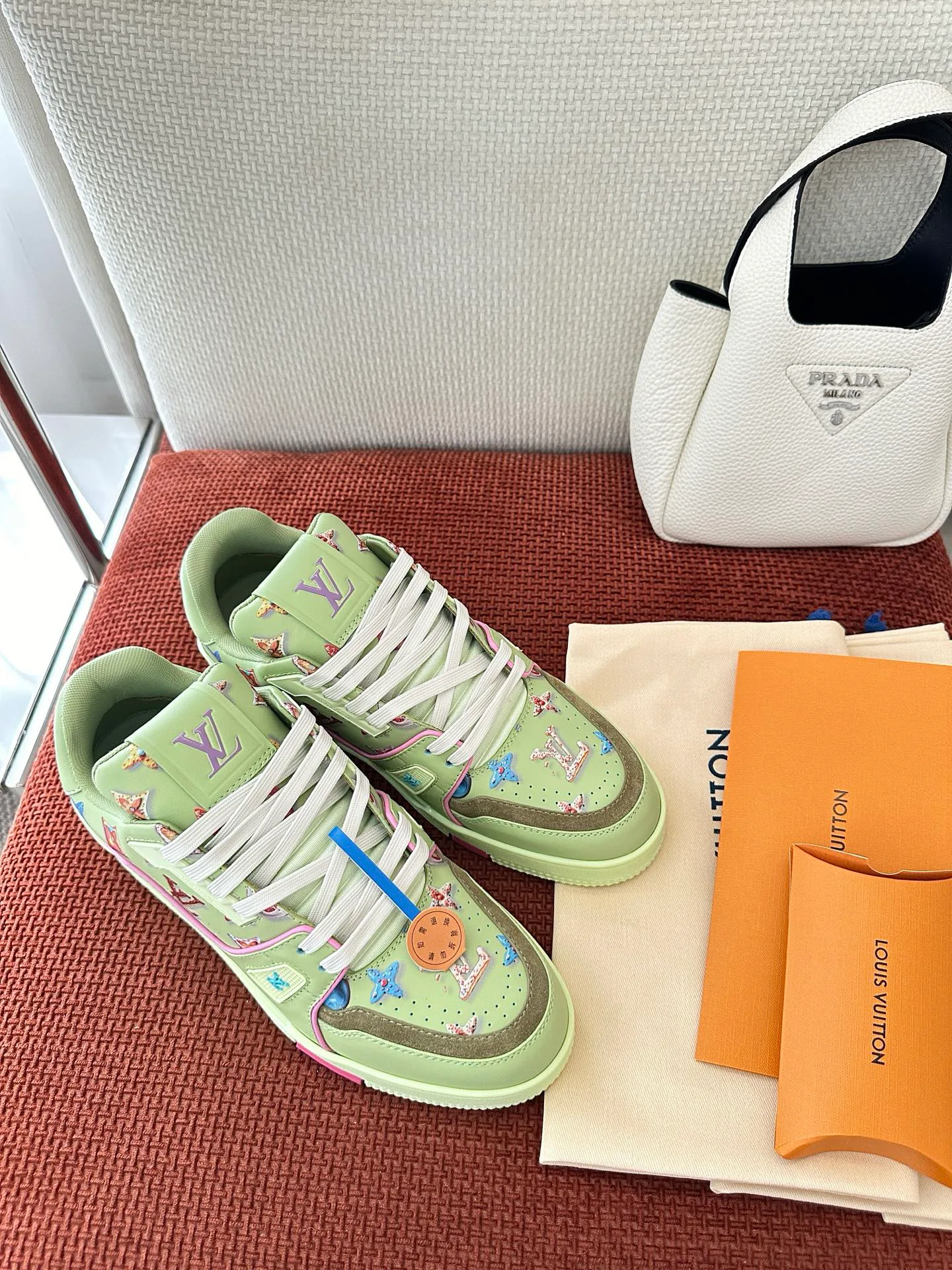Кроссовки Женские Louis Vuitton 17449358