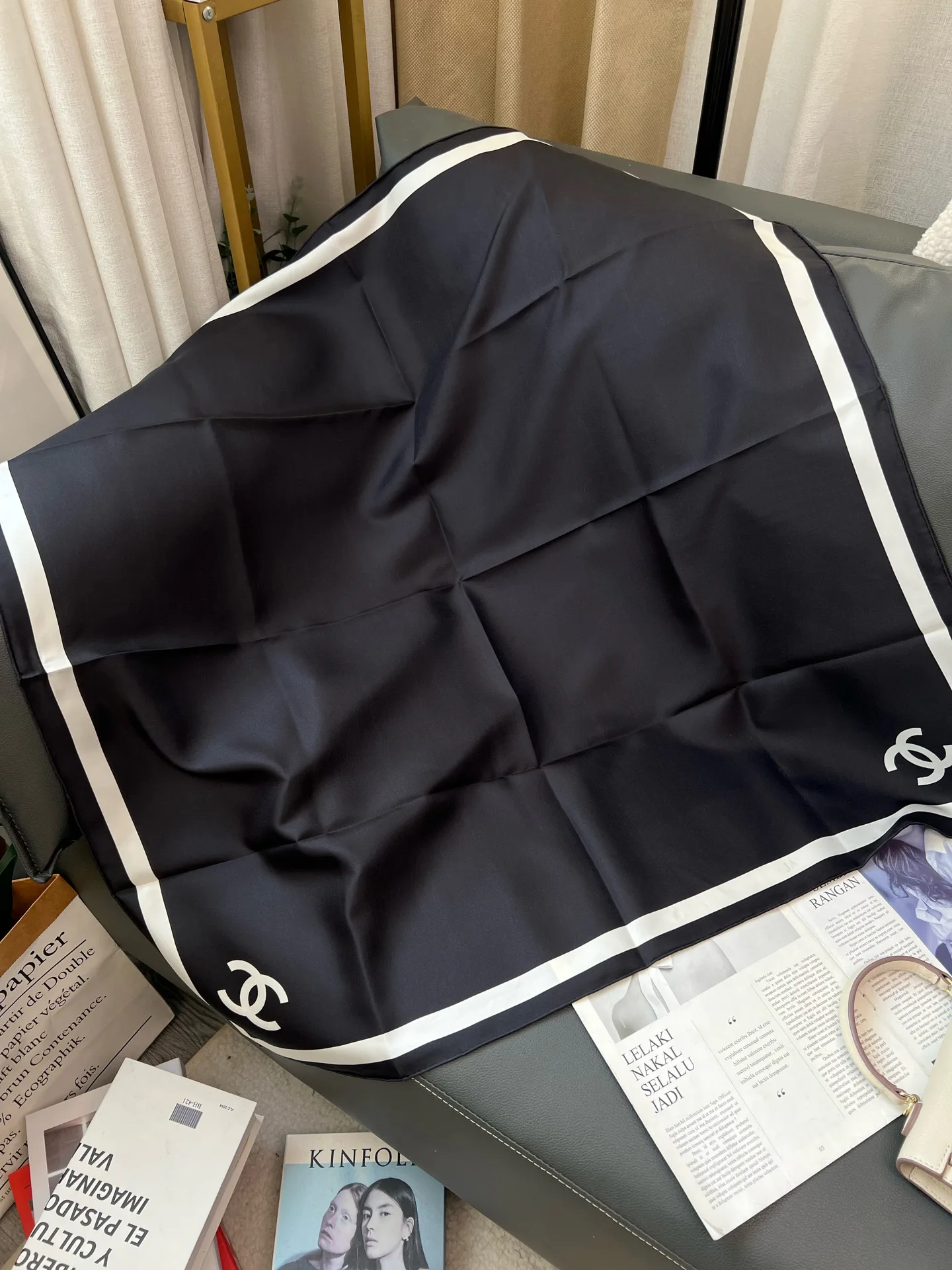 Платки Chanel 12683857