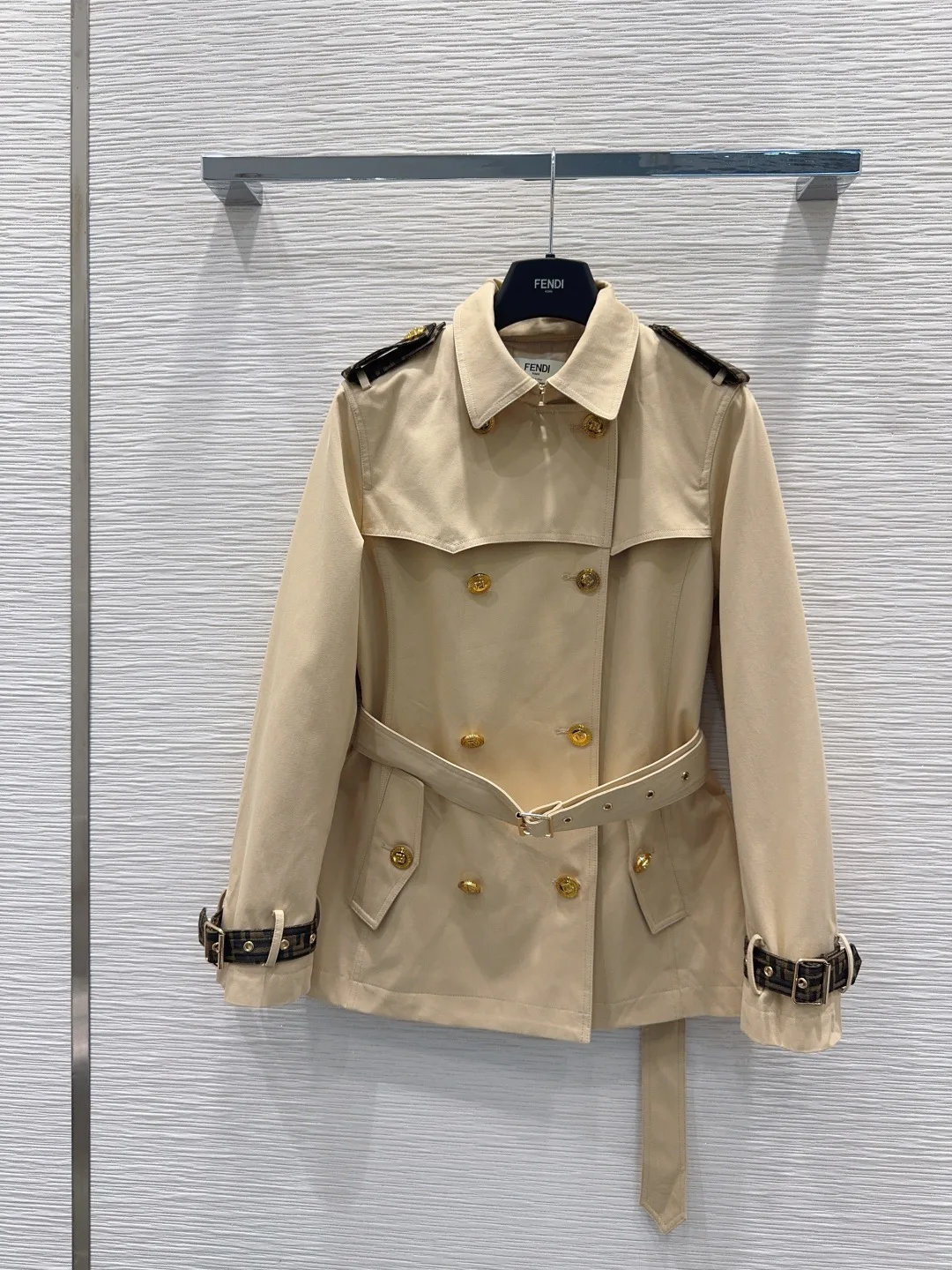 Тренчи Женские Fendi 18689772