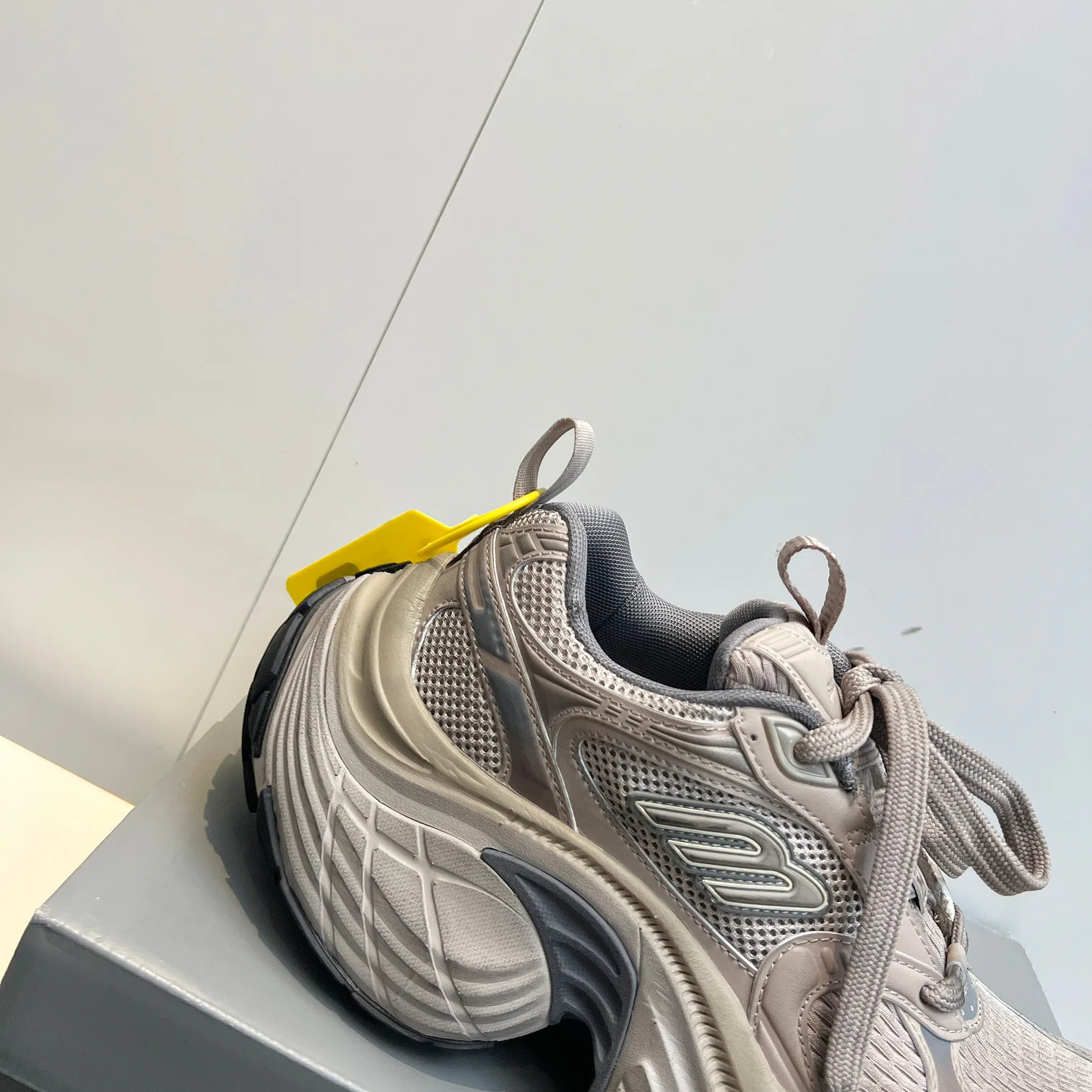 Кроссовки Женские Balenciaga 6428082