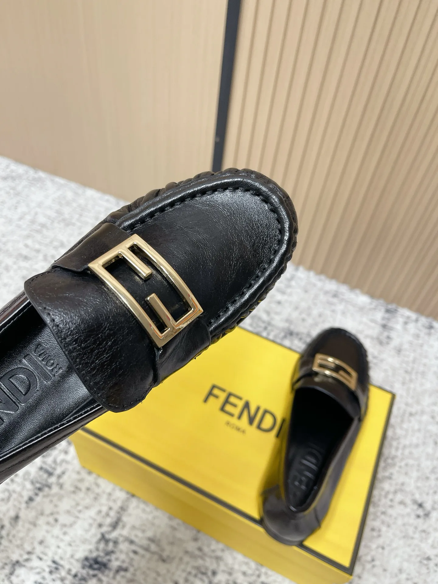 Лоферы И Мокасины Женские Fendi 380809