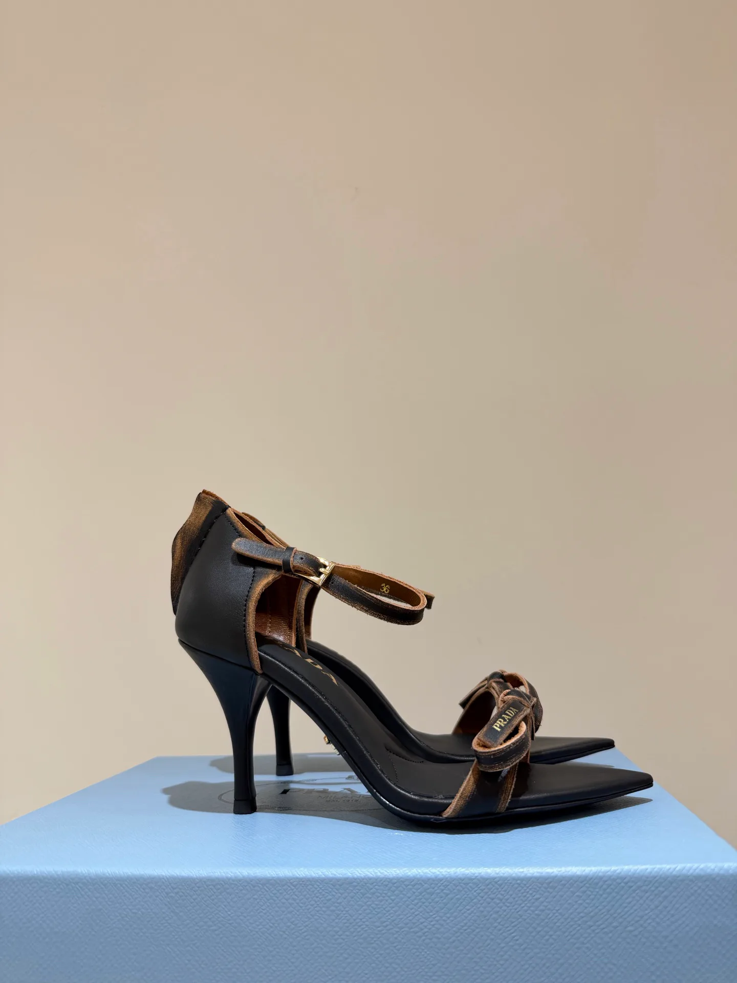 Босоножки Женские Prada 12941375