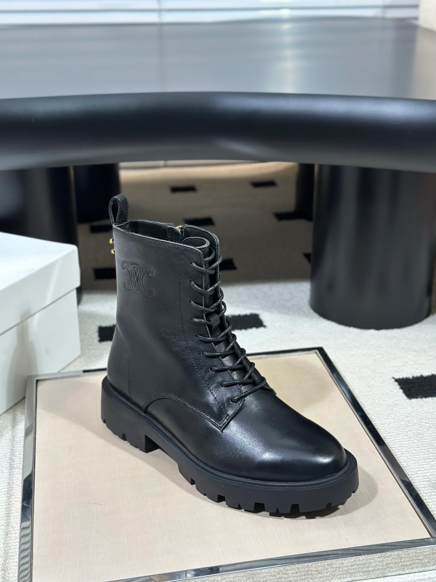 Ботинки Женские Celine 18638478