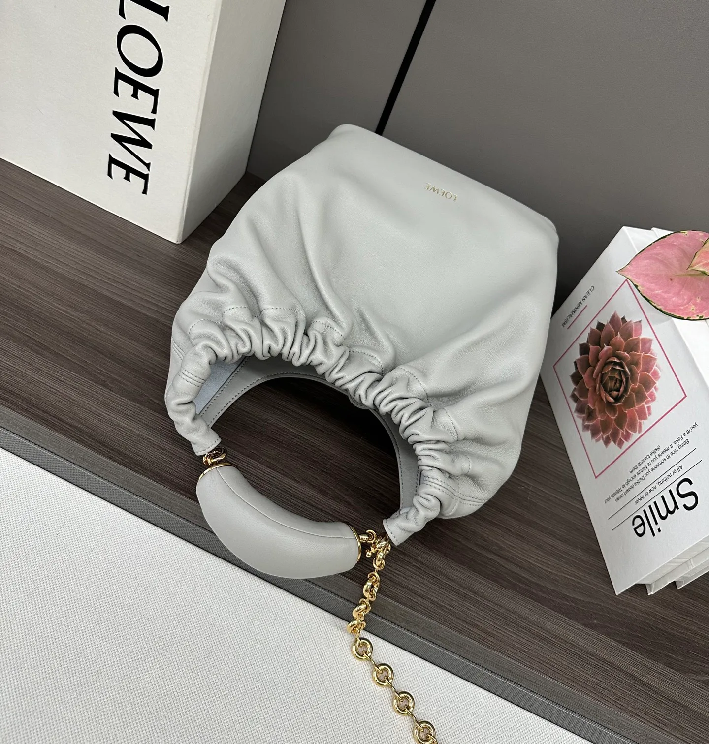 Классические Сумки Женские Loewe 12172493