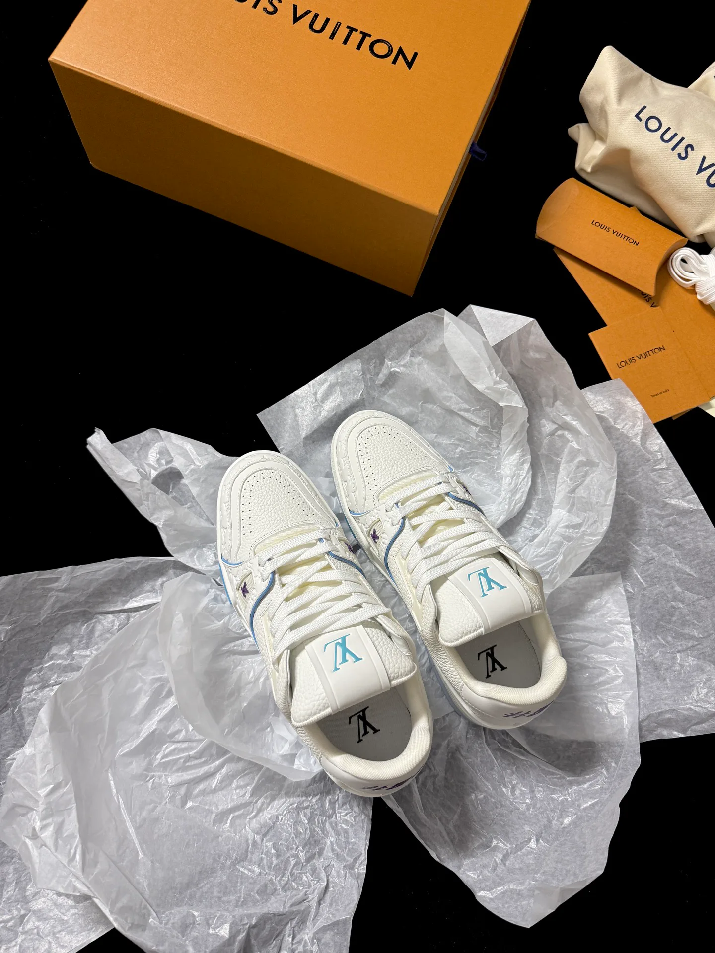 Кроссовки Женские Louis Vuitton 91224