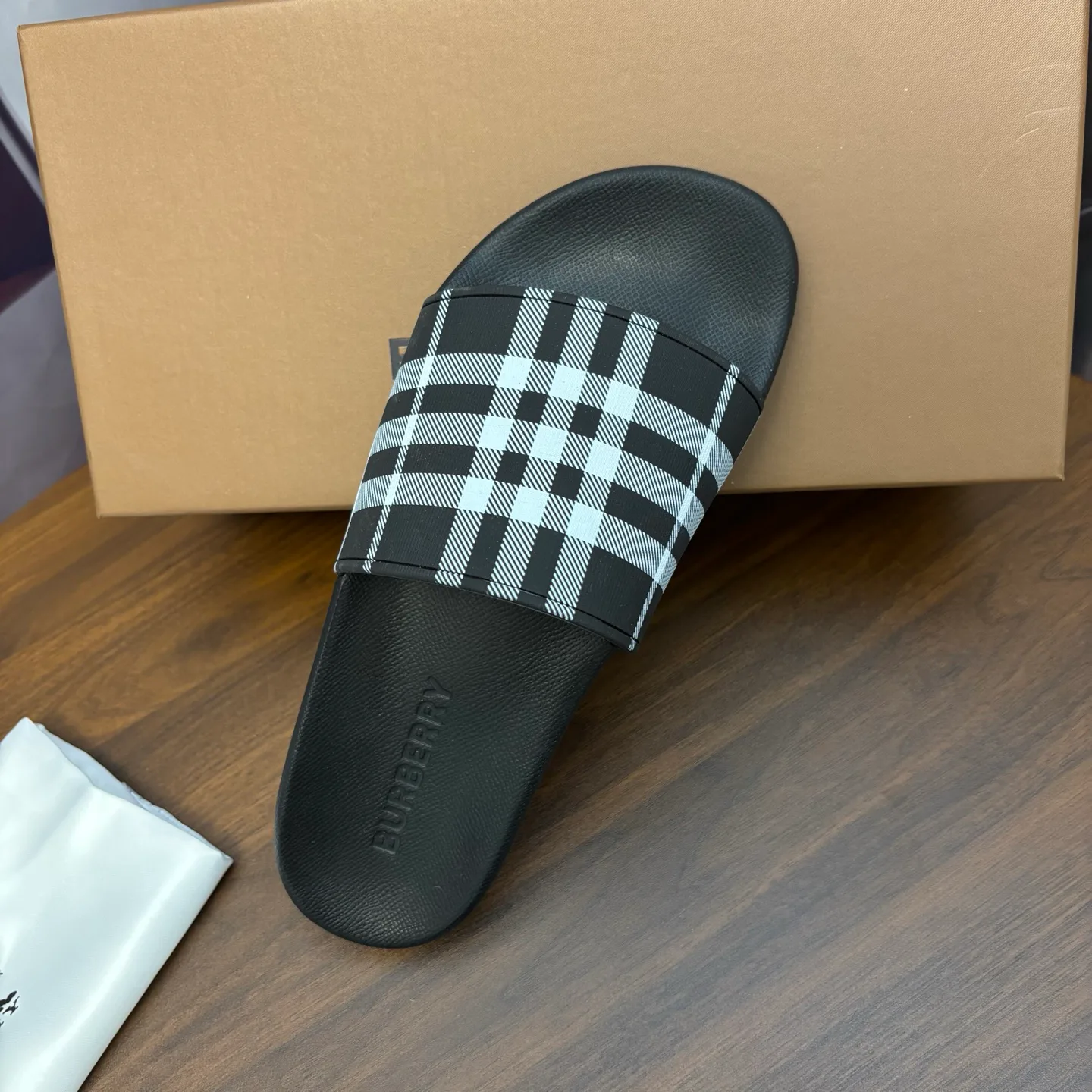 Шлепанцы Женские Burberry 587976