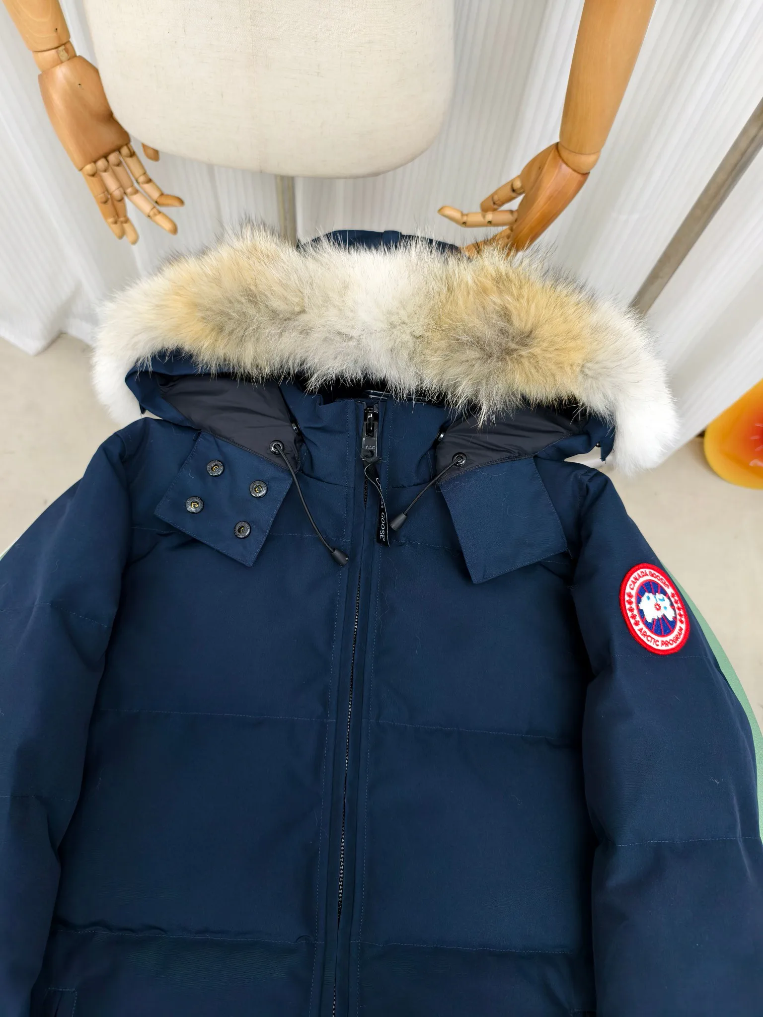 Куртки И Пуховики Женские Canada Goose 18926144