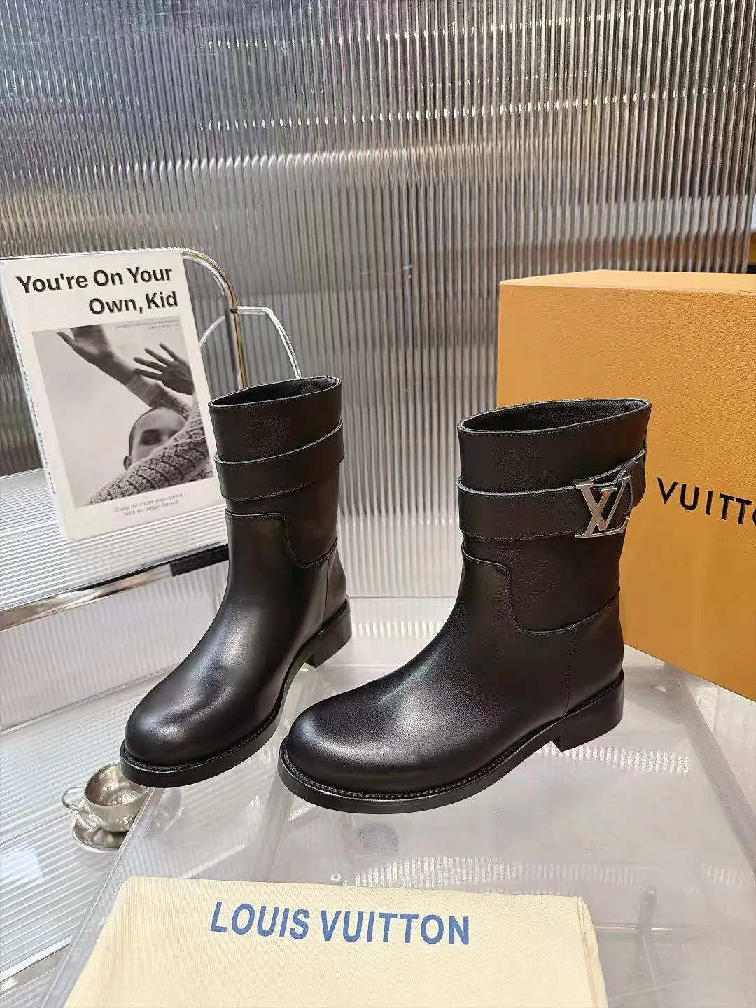 Ботинки Женские Louis Vuitton 17926089