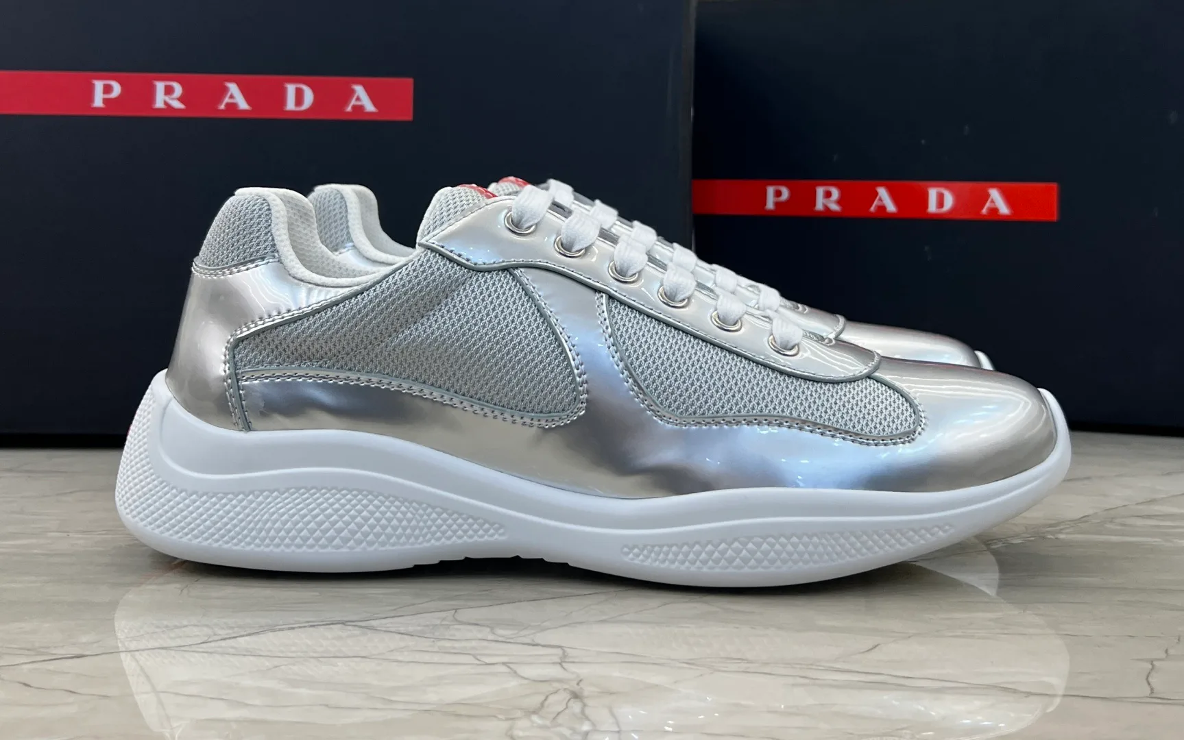 Кроссовки Женские Prada 18430431